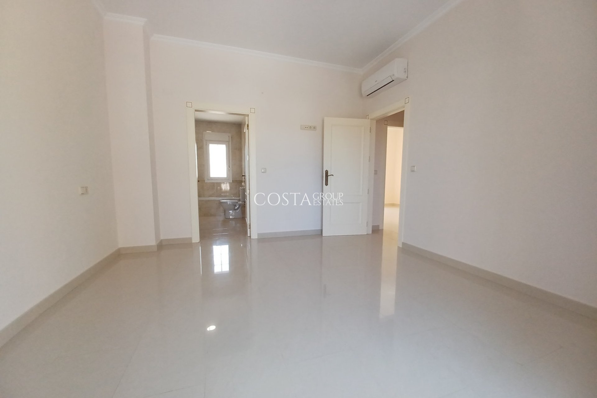 Wiederverkauf - Villa -
Orihuela Costa - Cabo Roig