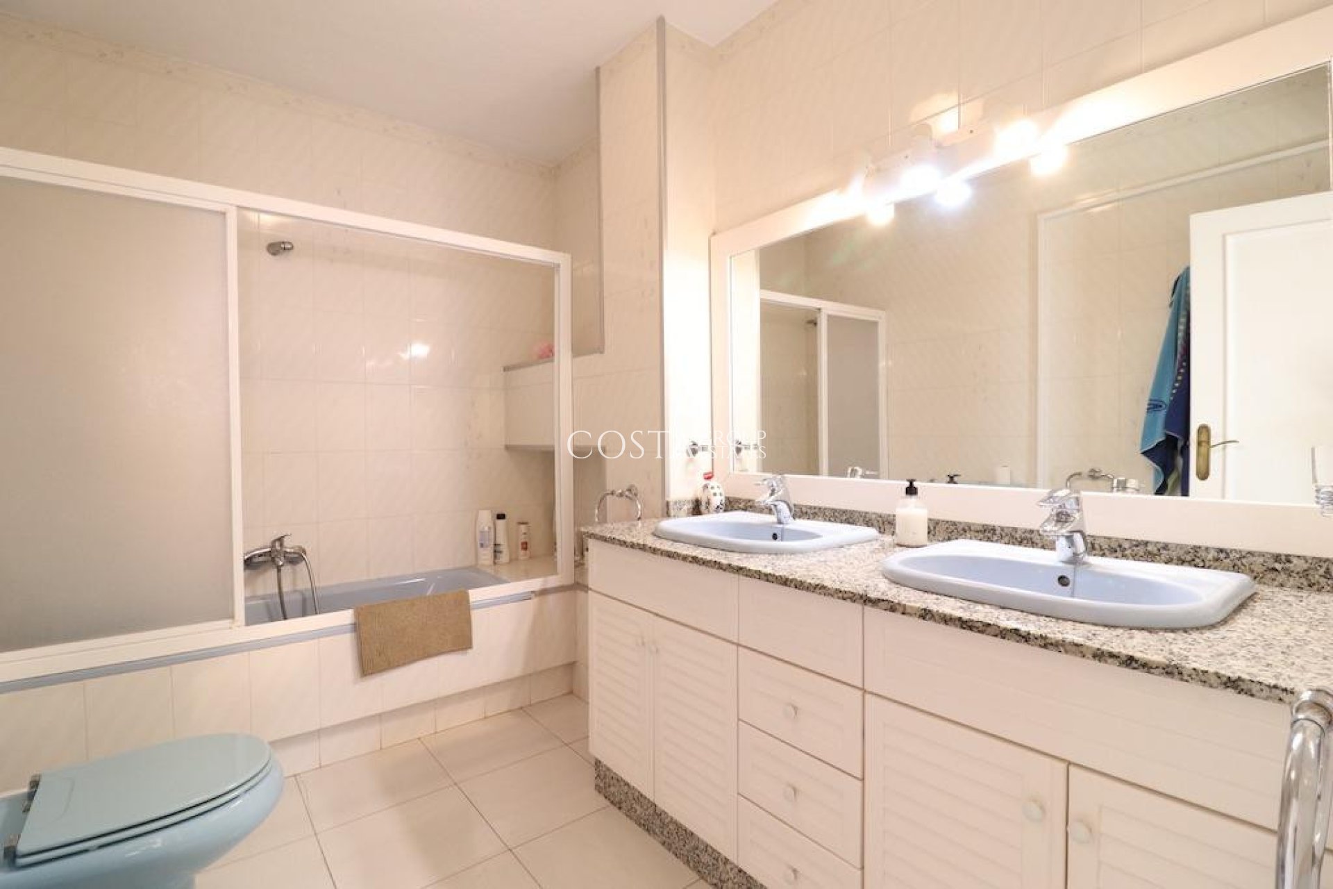 Wiederverkauf - Villa -
Orihuela Costa - Cabo Roig