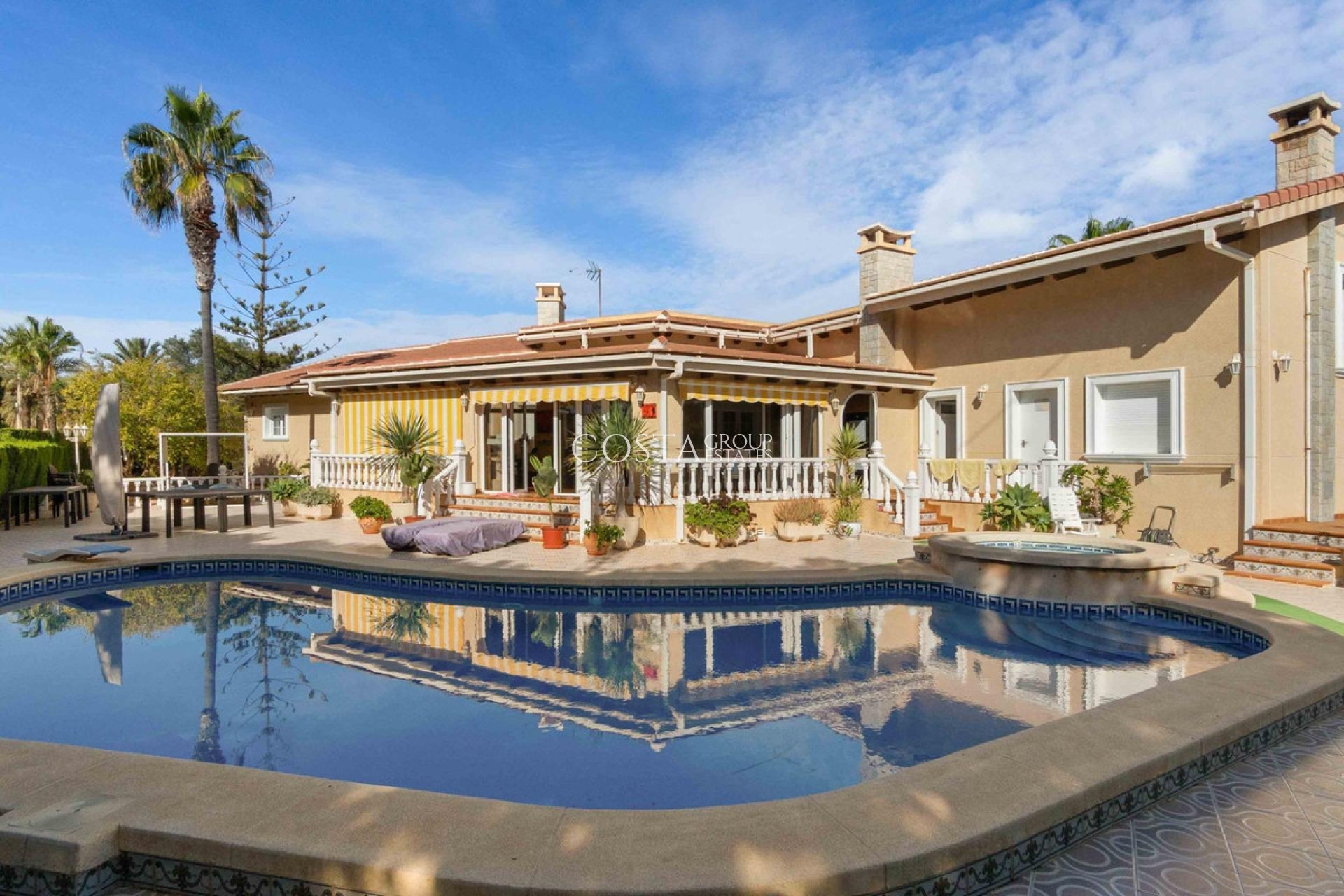 Wiederverkauf - Villa -
Orihuela Costa - Cabo Roig
