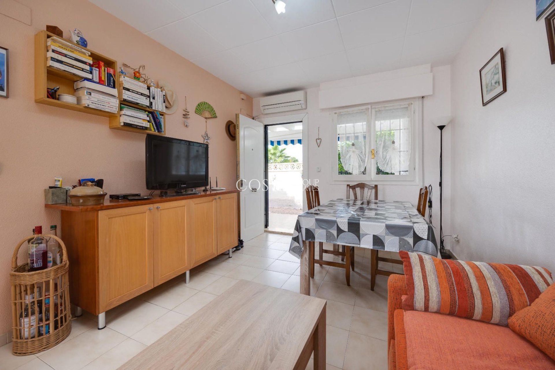 Wiederverkauf - Villa -
Orihuela Costa - La Florida