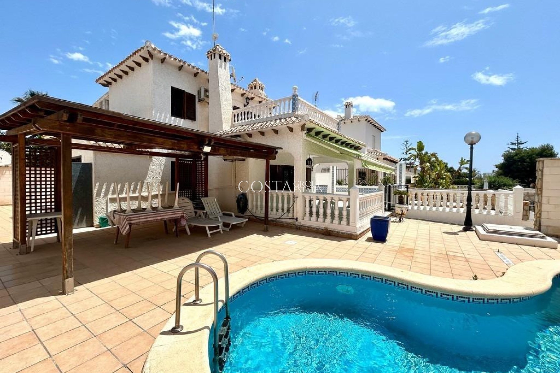 Wiederverkauf - Villa -
Orihuela Costa - La Zenia