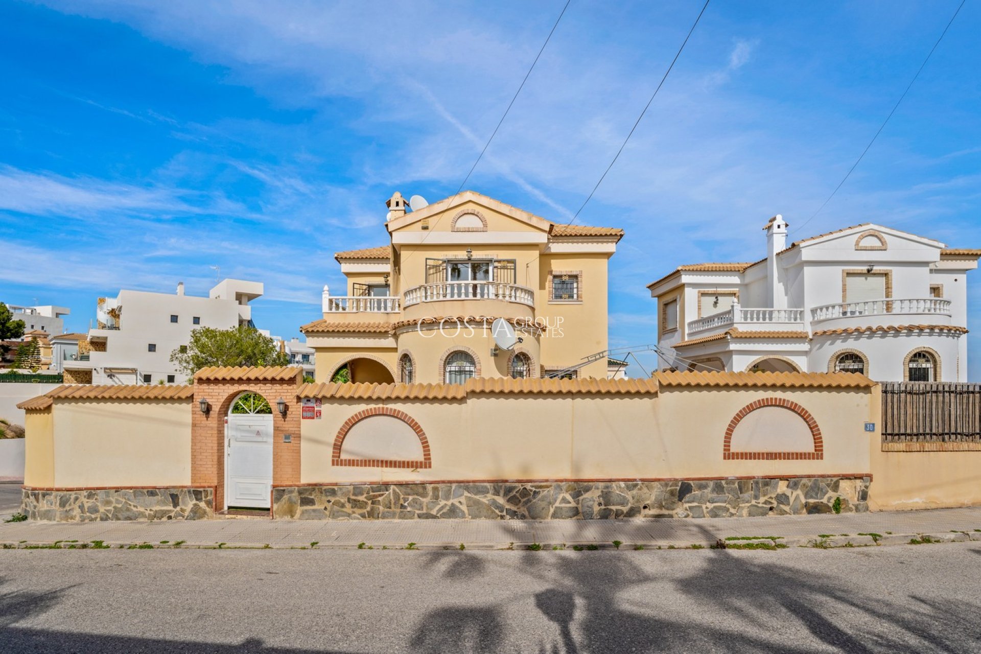 Wiederverkauf - Villa -
Orihuela Costa - Las Filipinas