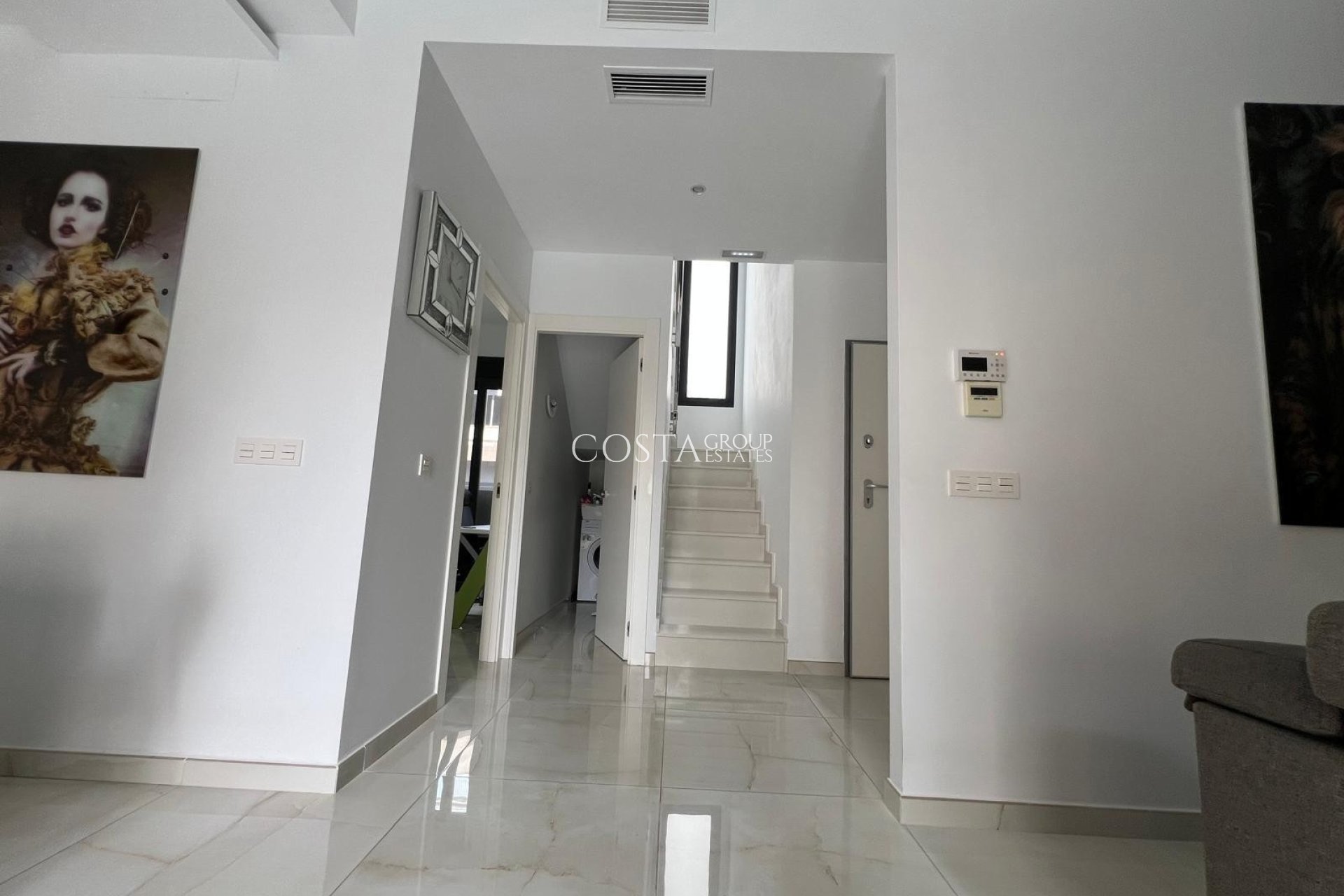 Wiederverkauf - Villa -
Orihuela Costa - Lomas De Cabo Roig