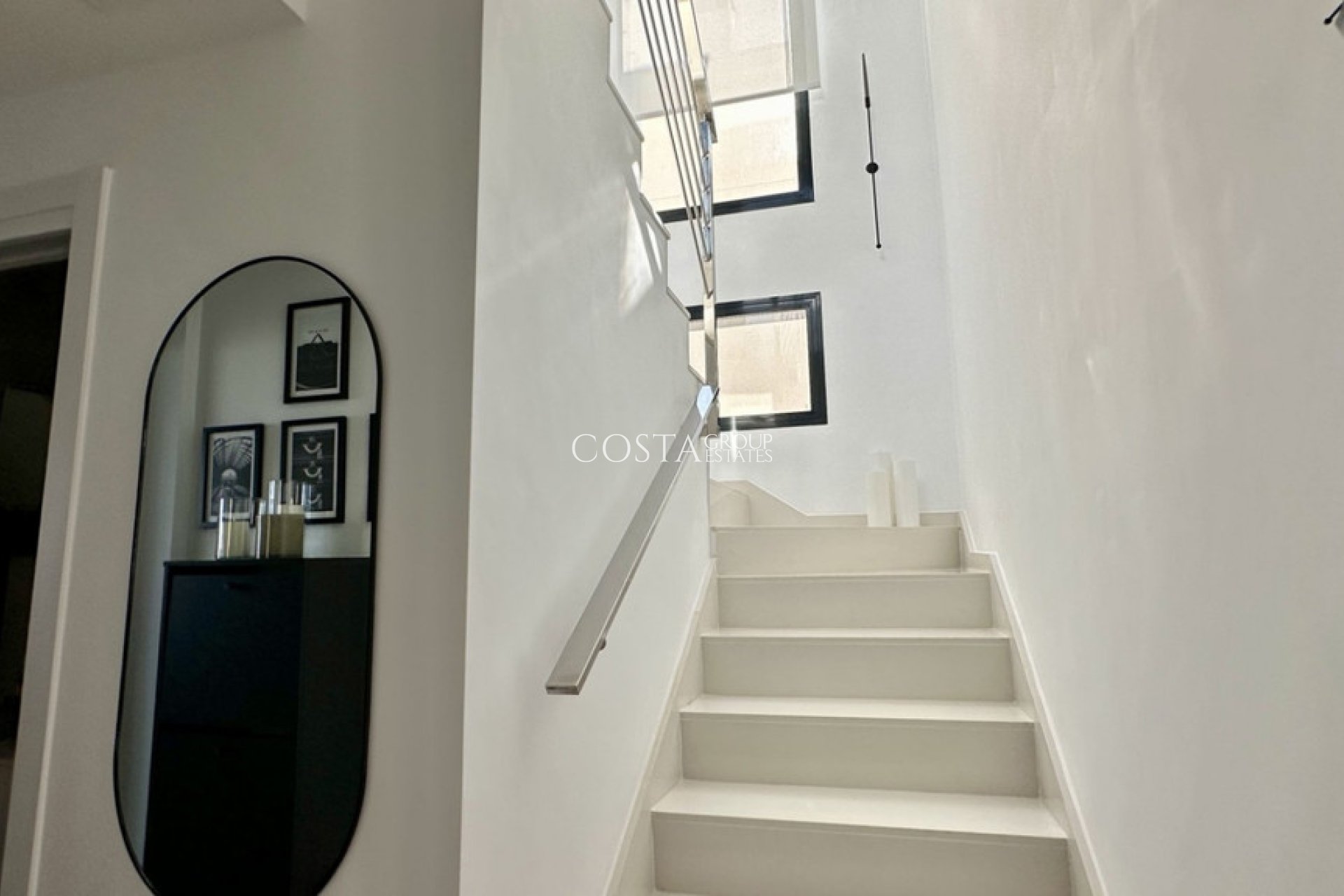 Wiederverkauf - Villa -
Orihuela Costa - Lomas de Cabo Roig