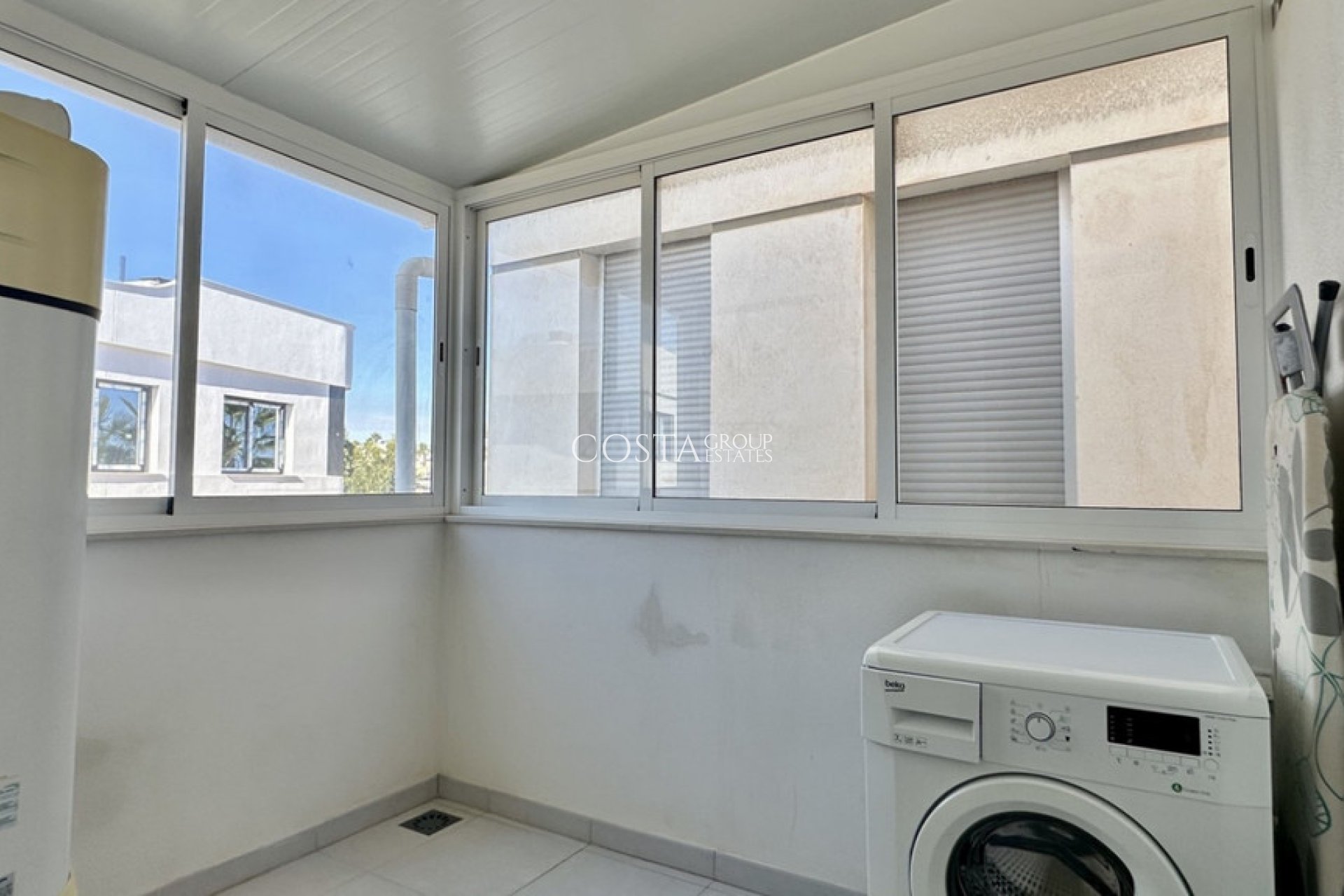 Wiederverkauf - Villa -
Orihuela Costa - Lomas de Cabo Roig