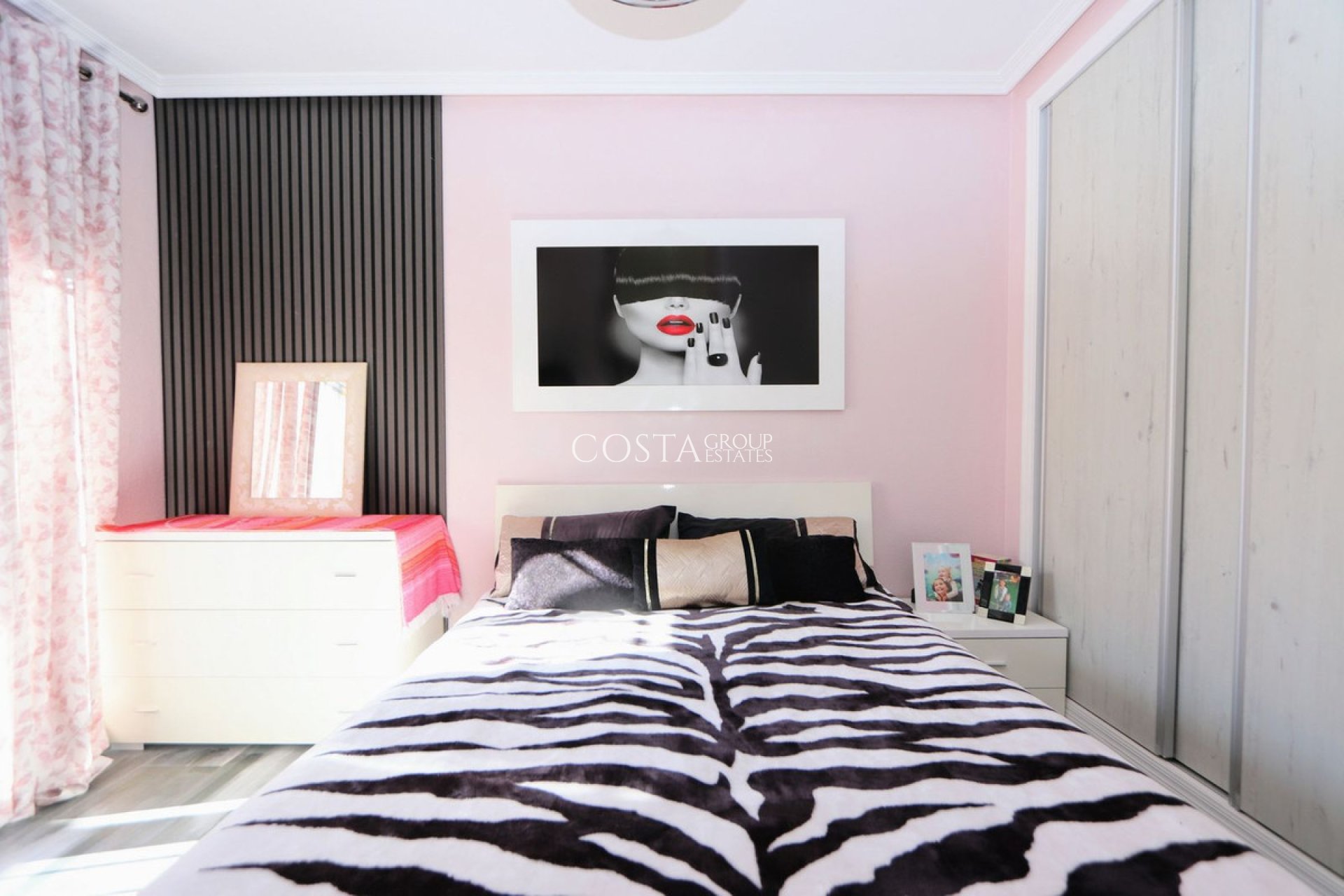 Wiederverkauf - Villa -
Orihuela Costa - Lomas de Cabo Roig