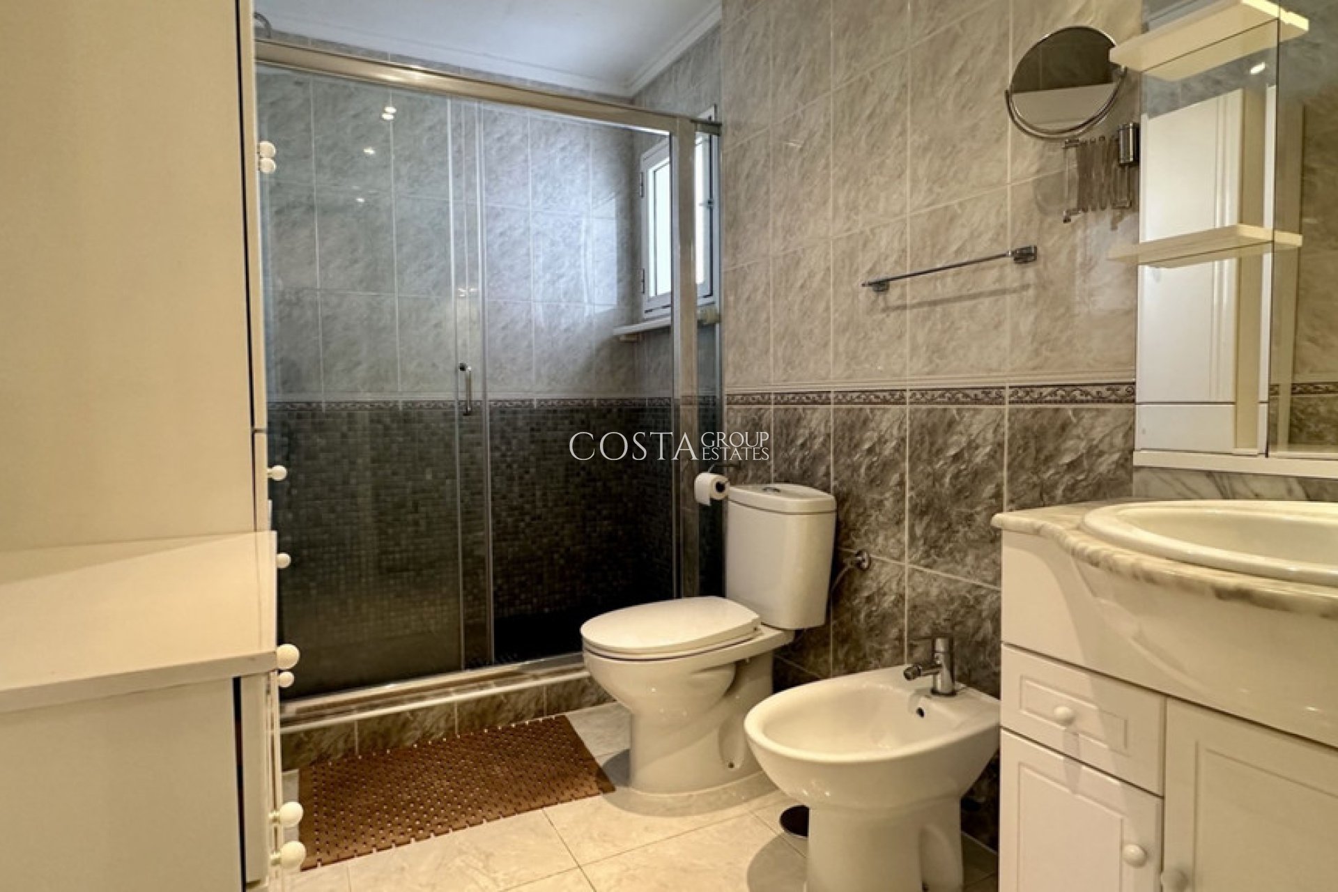 Wiederverkauf - Villa -
Orihuela Costa - Los Altos