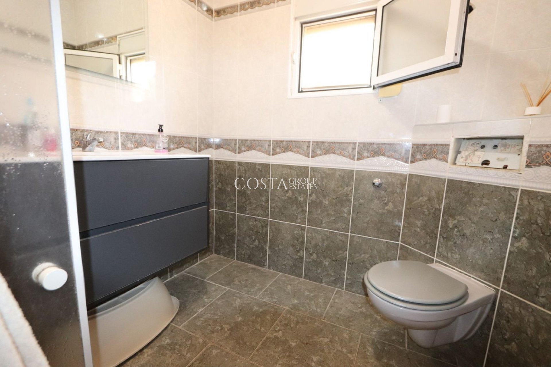 Wiederverkauf - Villa -
Orihuela Costa - Los Balcones