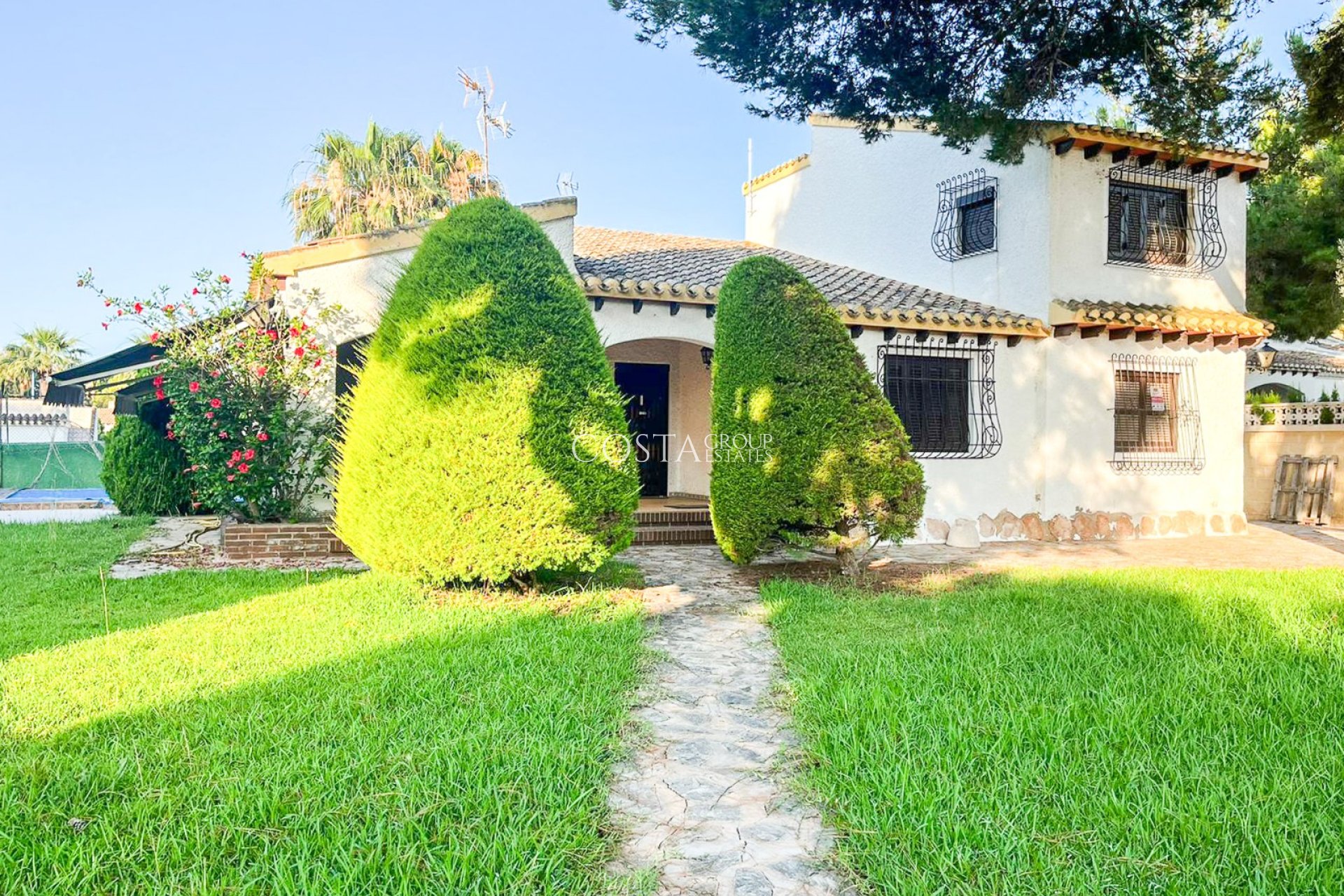 Wiederverkauf - Villa -
Orihuela Costa - Punta Prima