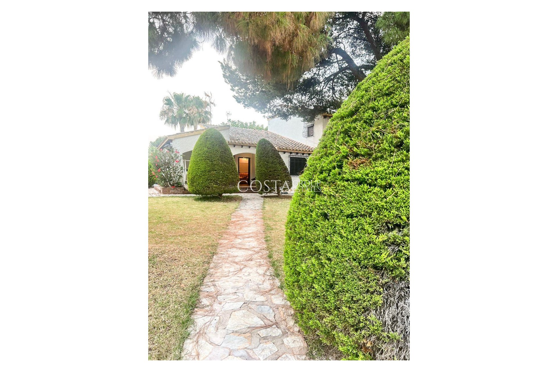 Wiederverkauf - Villa -
Orihuela Costa - Punta Prima