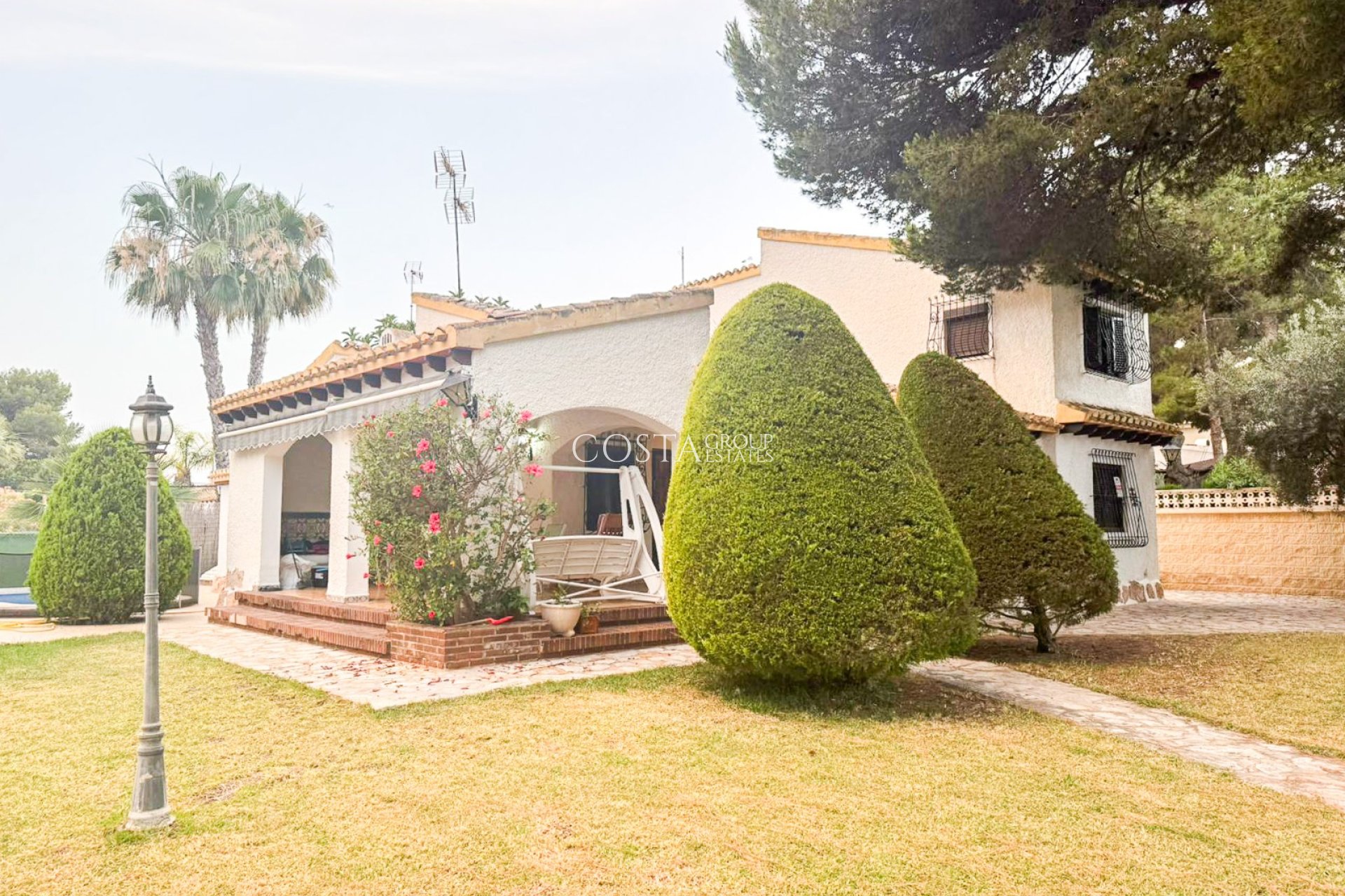 Wiederverkauf - Villa -
Orihuela Costa - Punta Prima