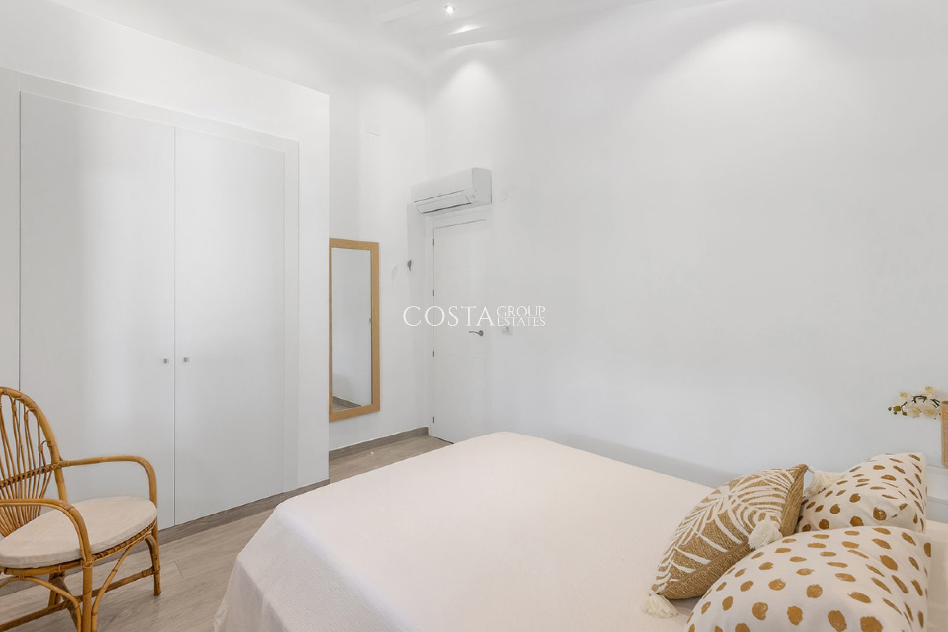 Wiederverkauf - Villa -
Orihuela Costa - Punta Prima