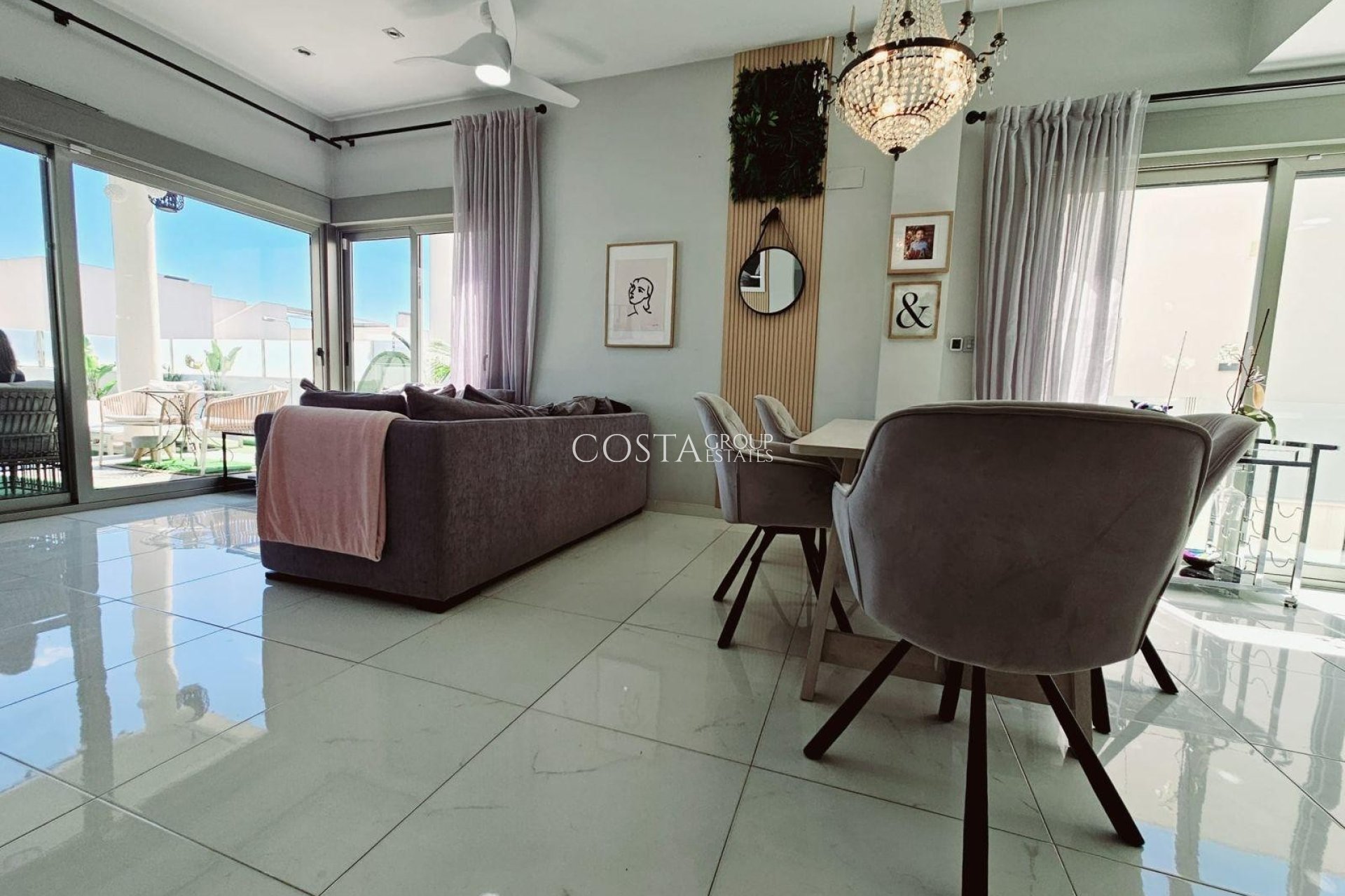 Wiederverkauf - Villa -
Orihuela Costa - Villamartín