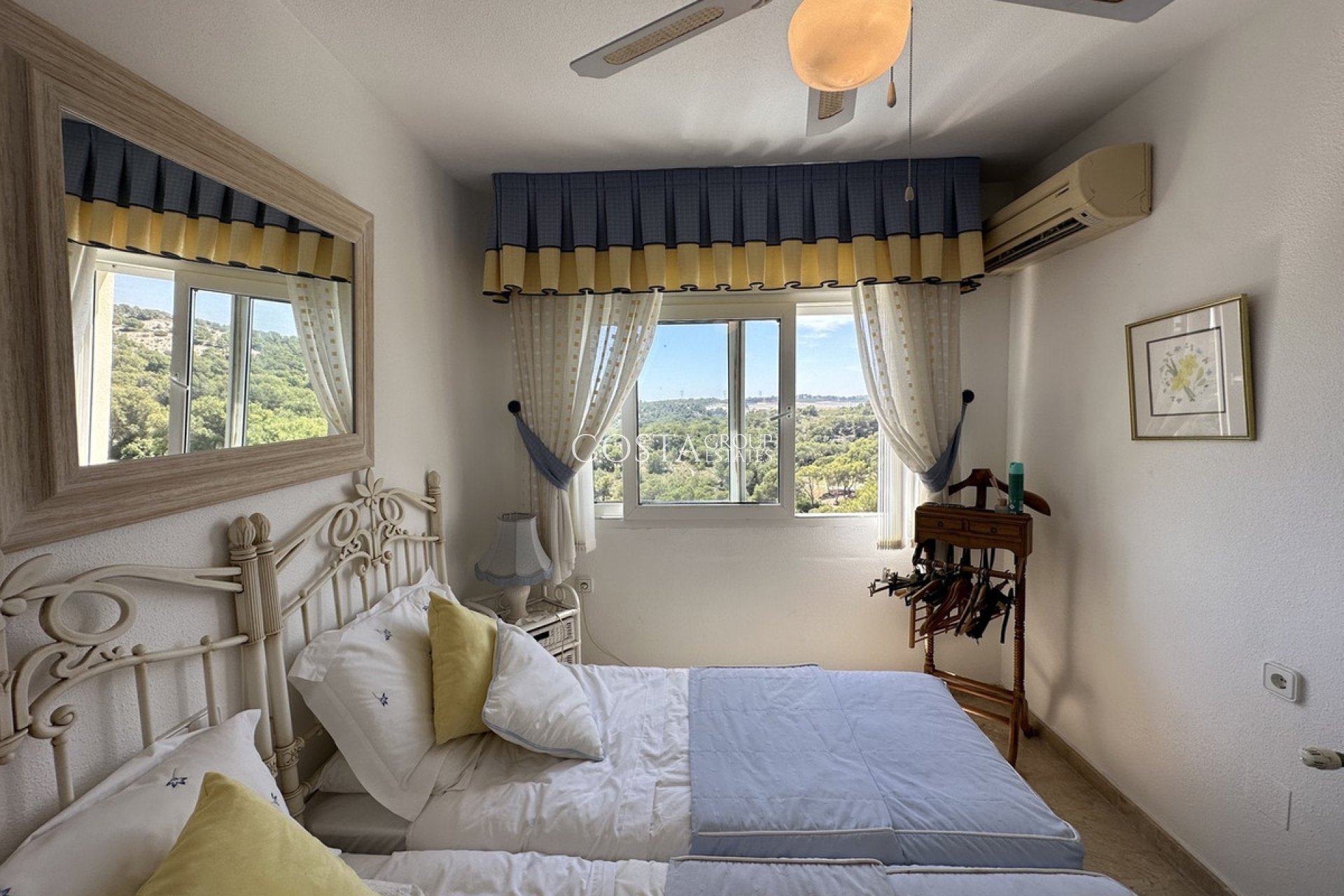 Wiederverkauf - Villa -
Orihuela Costa - Villamartin