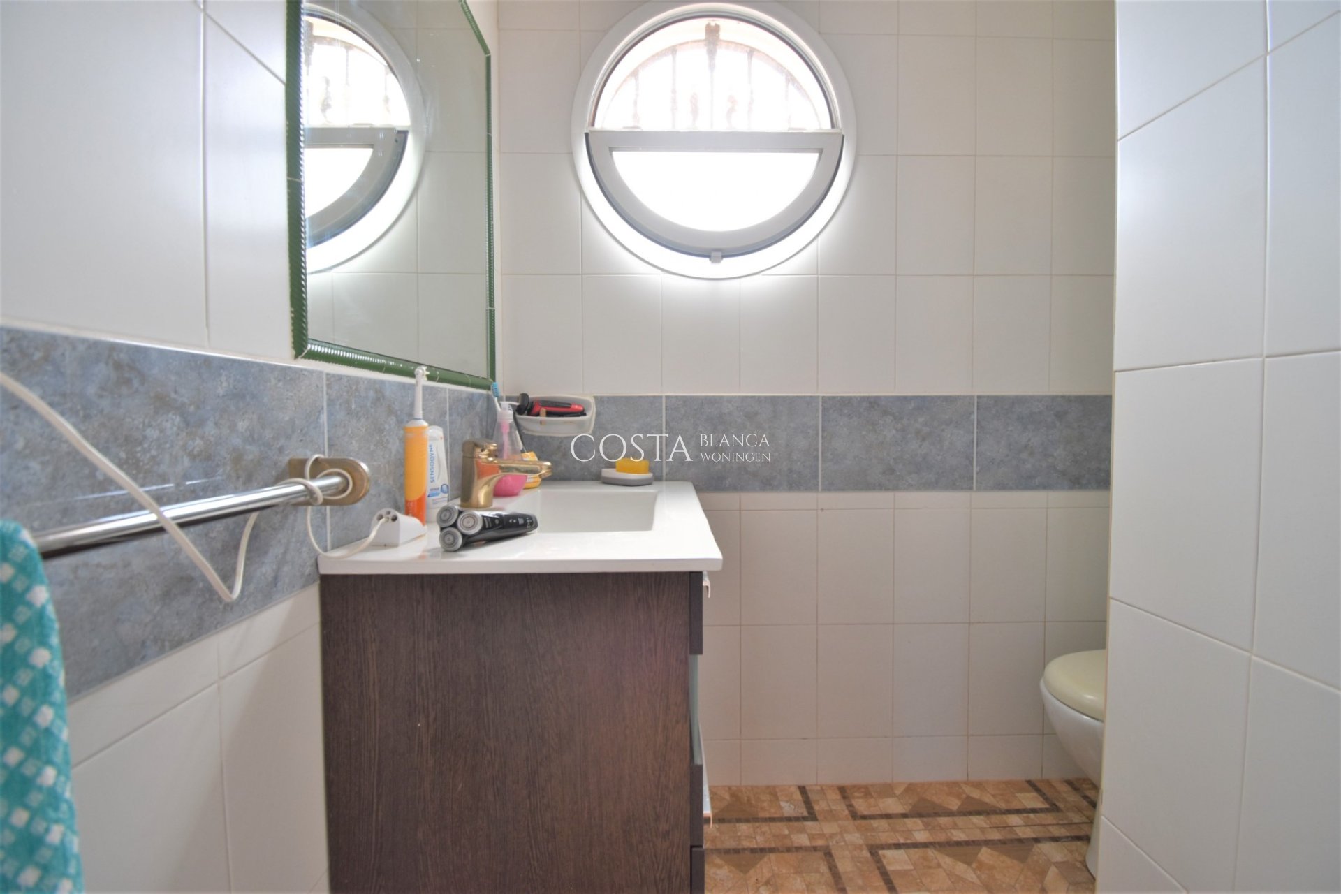 Wiederverkauf - Villa -
Orihuela Costa - Villamartín