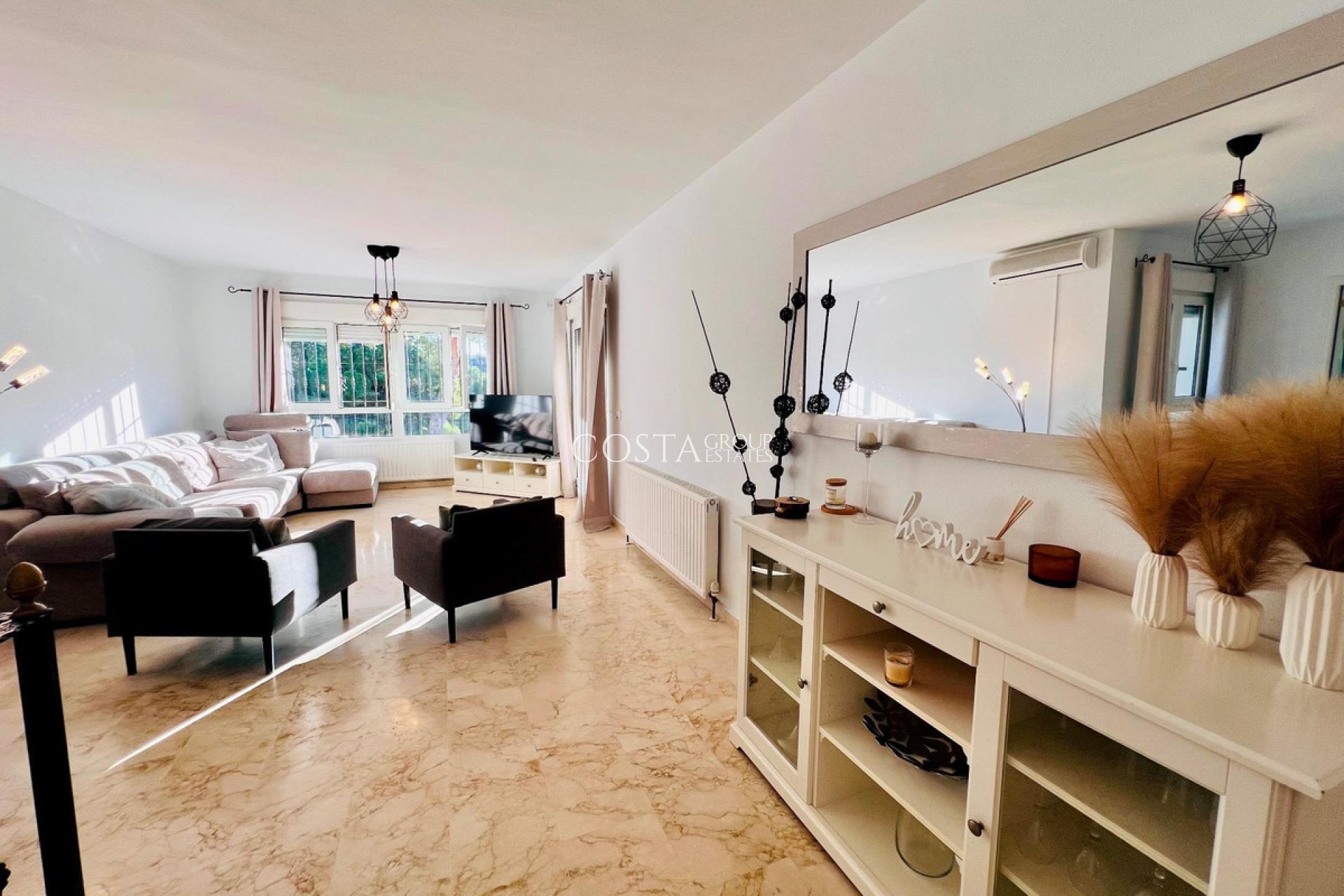 Wiederverkauf - Villa -
Orihuela Costa