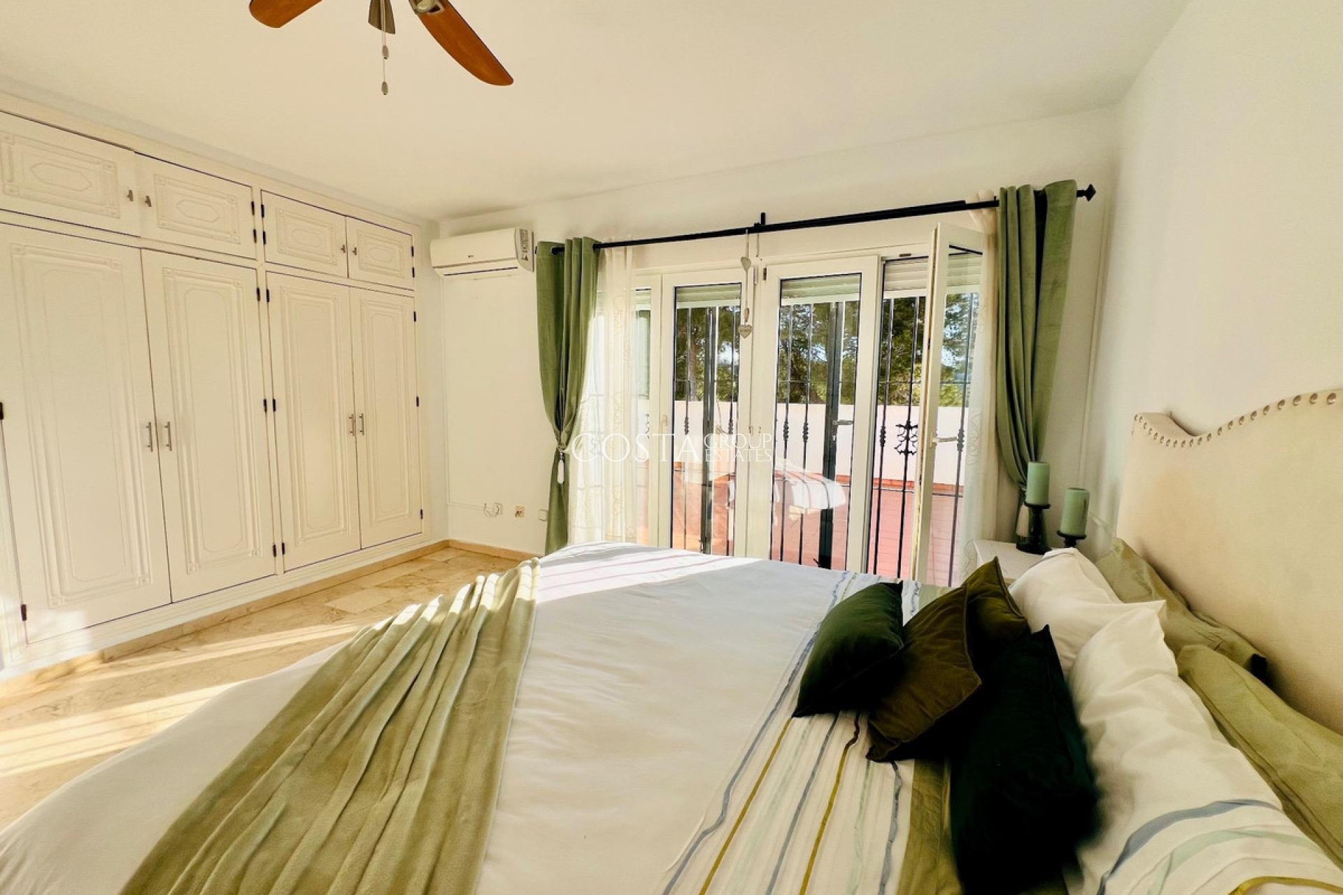 Wiederverkauf - Villa -
Orihuela Costa