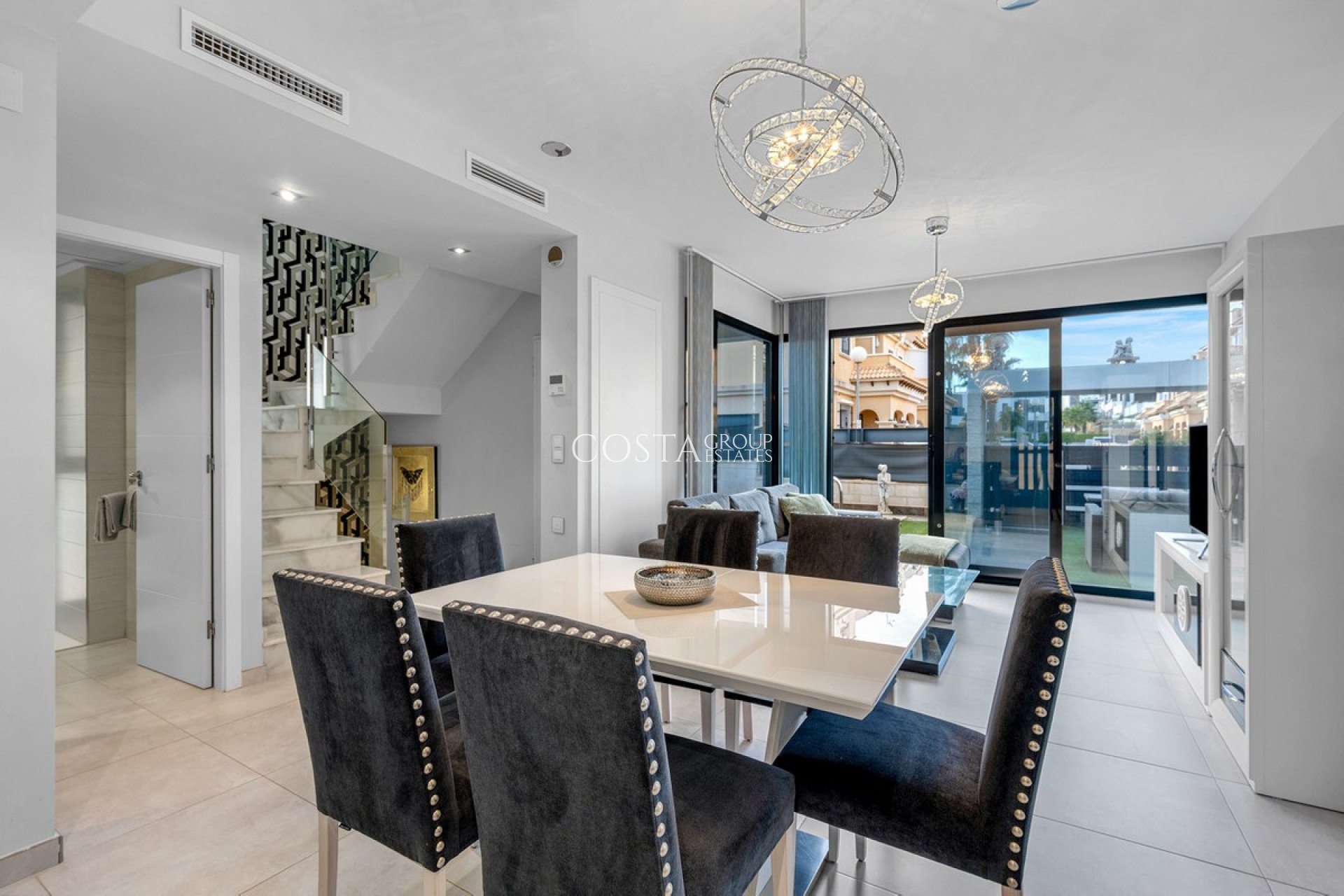 Wiederverkauf - Villa -
Orihuela Costa