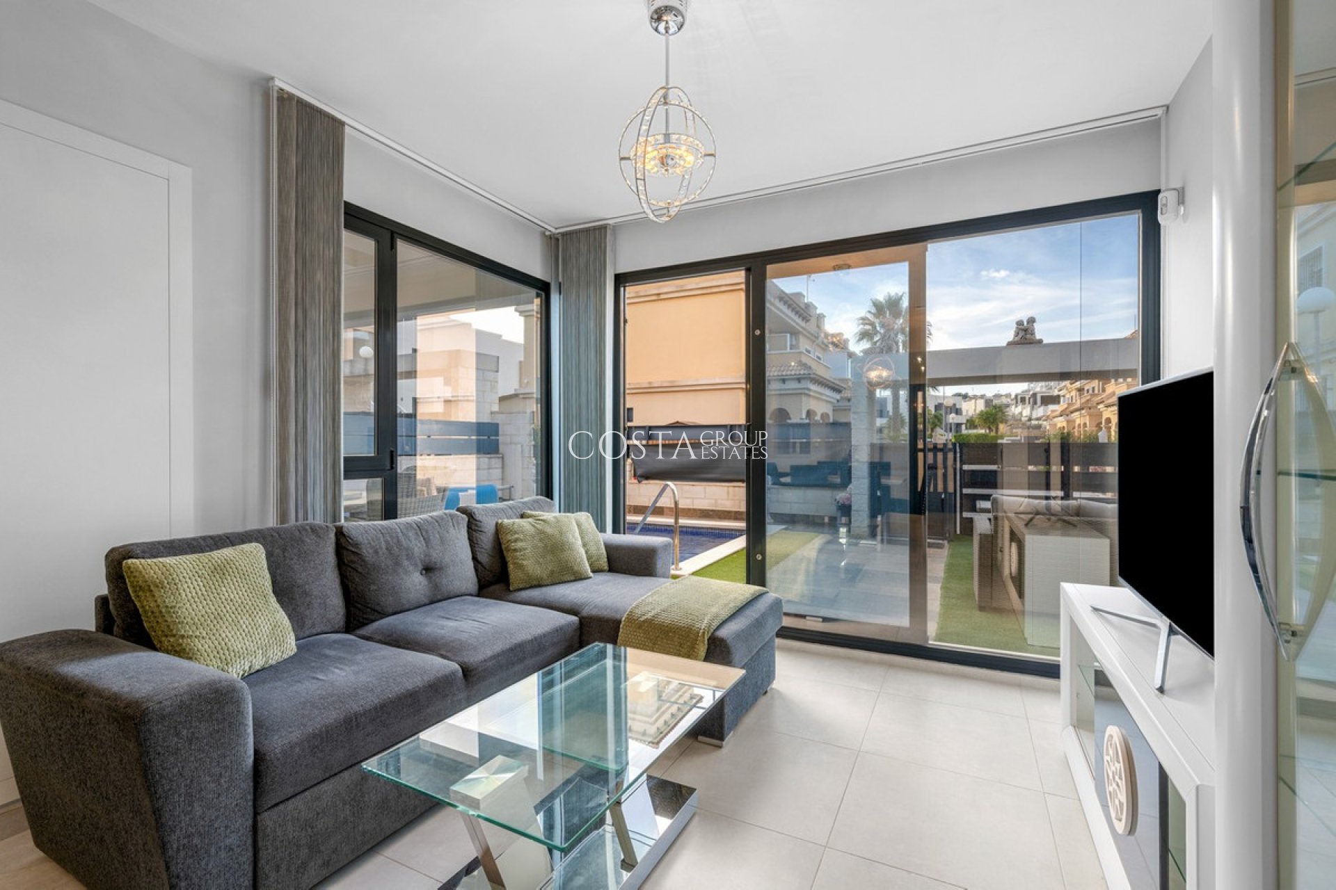 Wiederverkauf - Villa -
Orihuela Costa