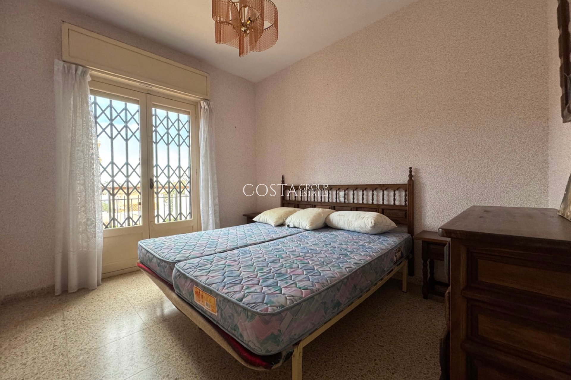 Wiederverkauf - Villa -
Orihuela - La Zenia