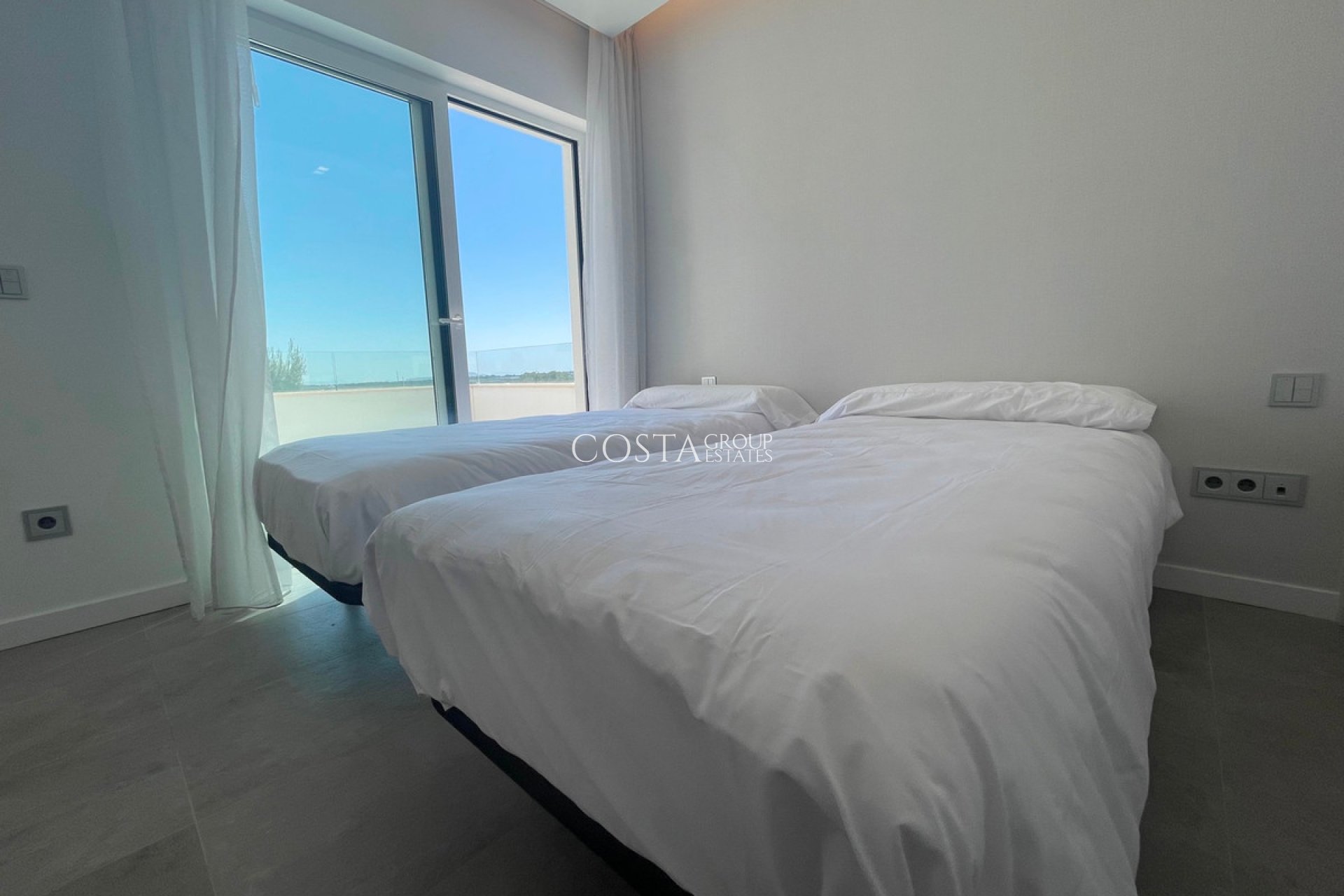 Wiederverkauf - Villa -
Orihuela - Las Colinas Golf