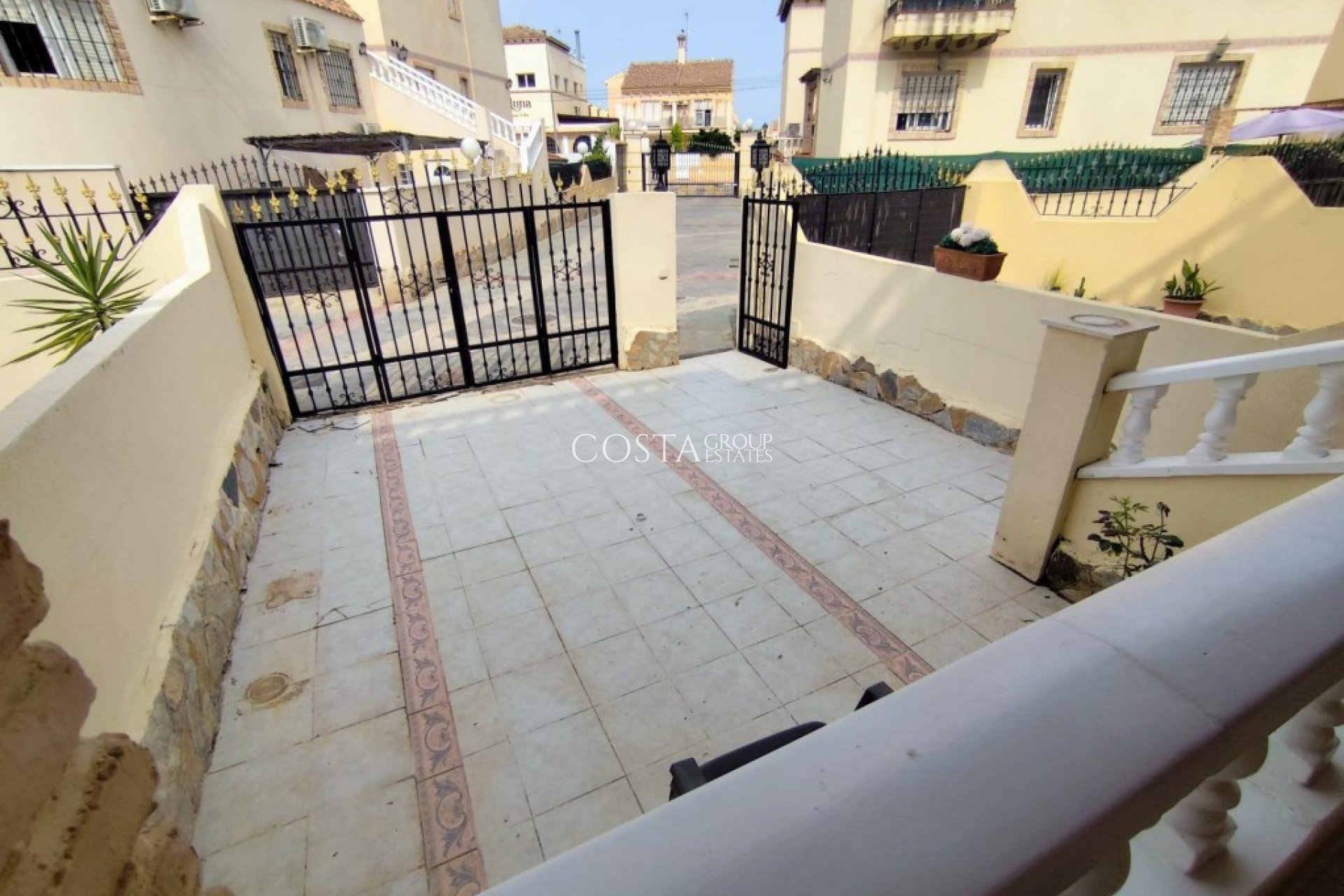 Wiederverkauf - Villa -
Orihuela - Orihuela Costa