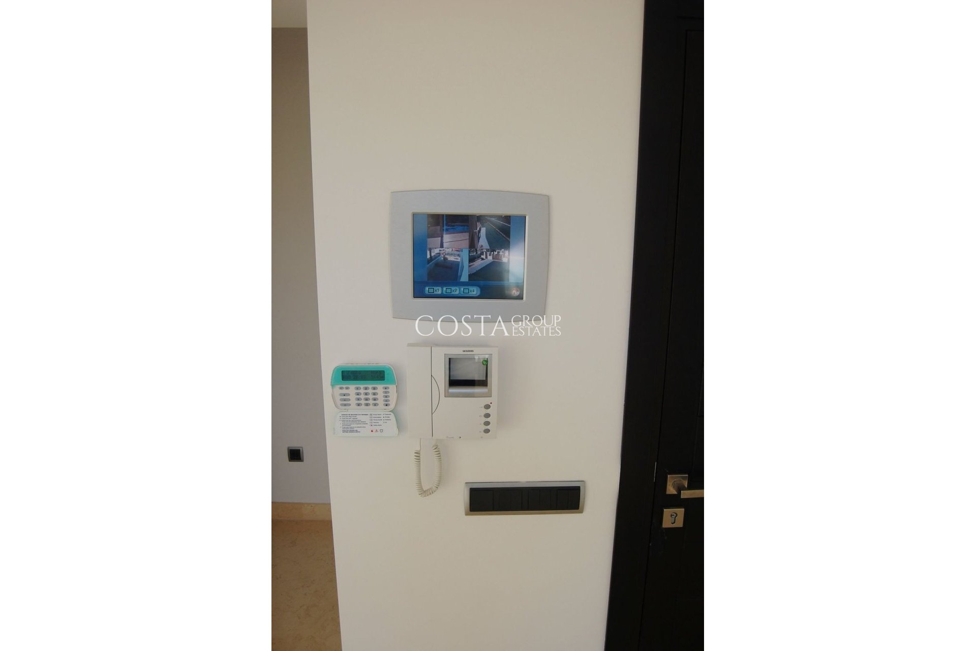 Wiederverkauf - Villa -
Orihuela - Orihuela Costa