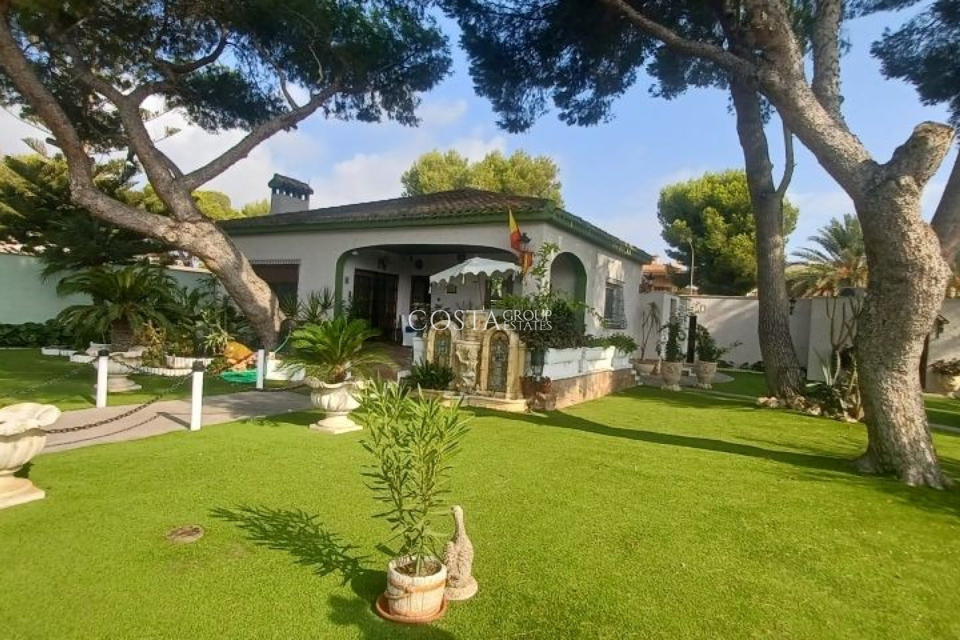 Wiederverkauf - Villa -
Orihuela - Orihuela Costa