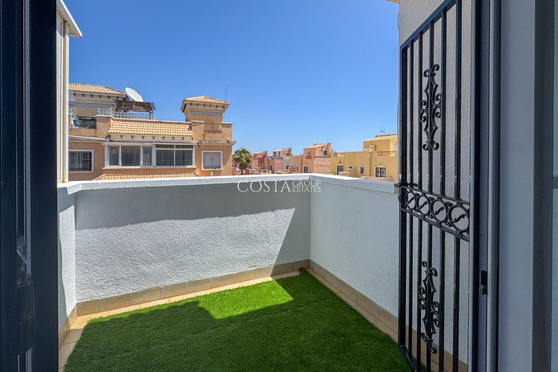 Wiederverkauf - Villa -
Orihuela - Orihuela Costa