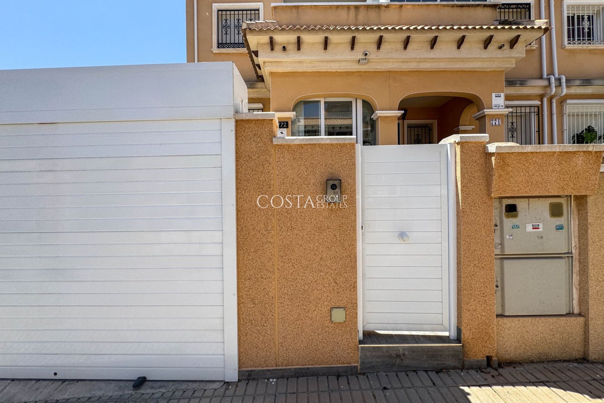 Wiederverkauf - Villa -
Orihuela - Orihuela Costa