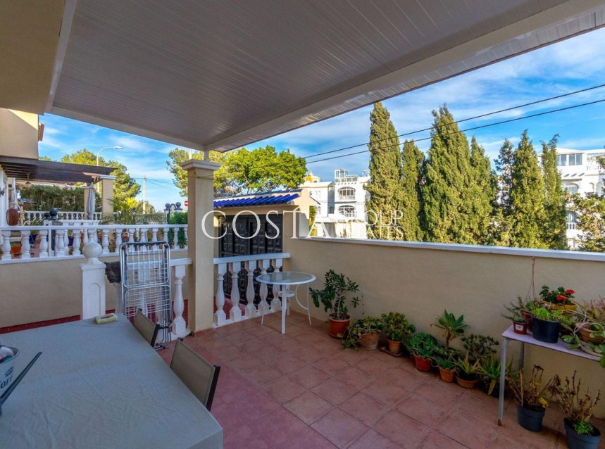 Wiederverkauf - Villa -
Orihuela - Orihuela Costa