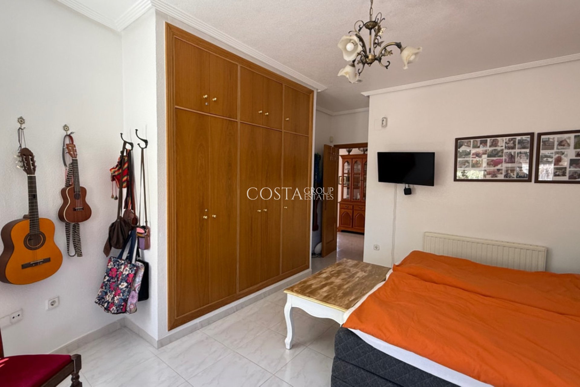 Wiederverkauf - Villa -
Orihuela - Orihuela Costa