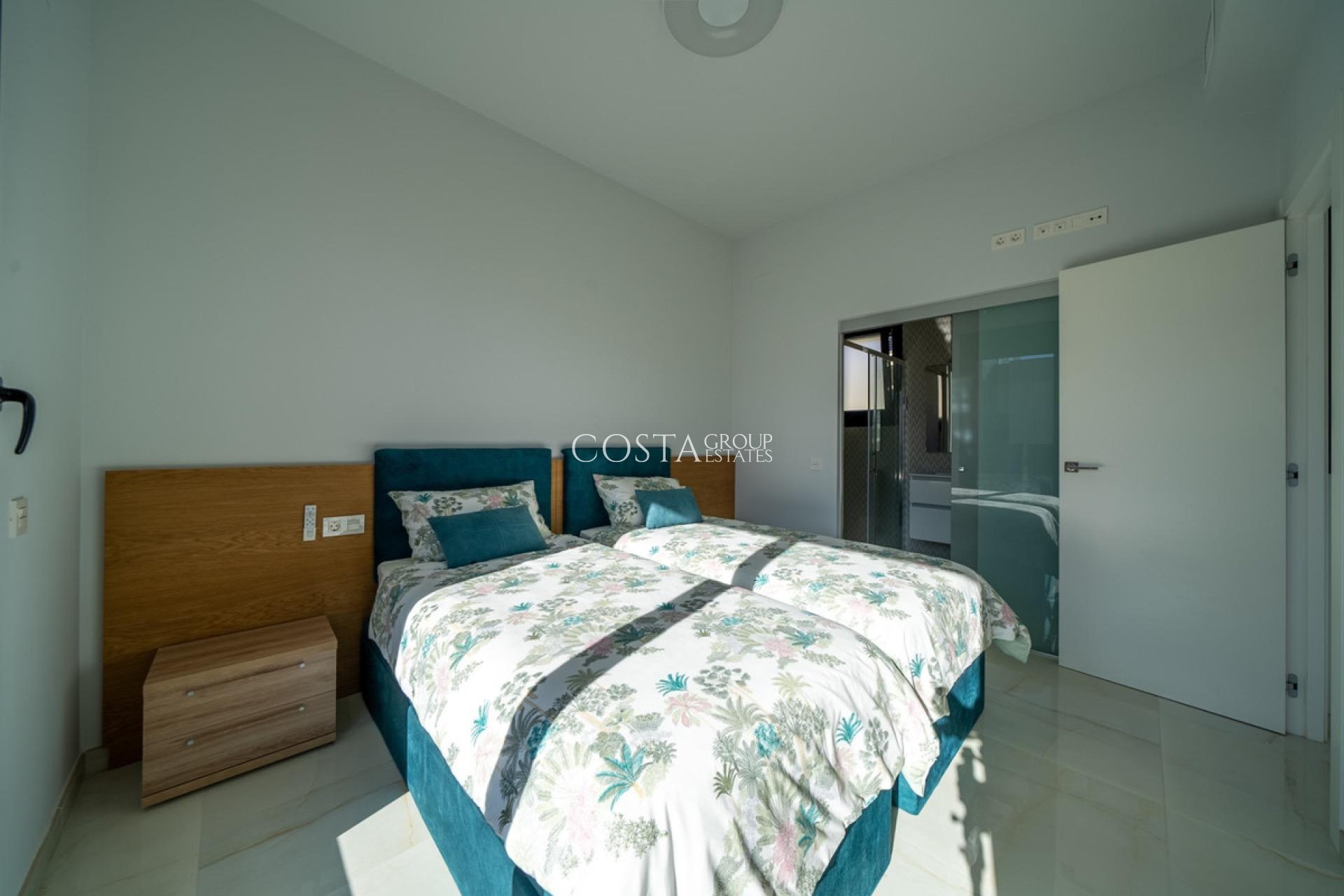 Wiederverkauf - Villa -
Orihuela - Orihuela Costa