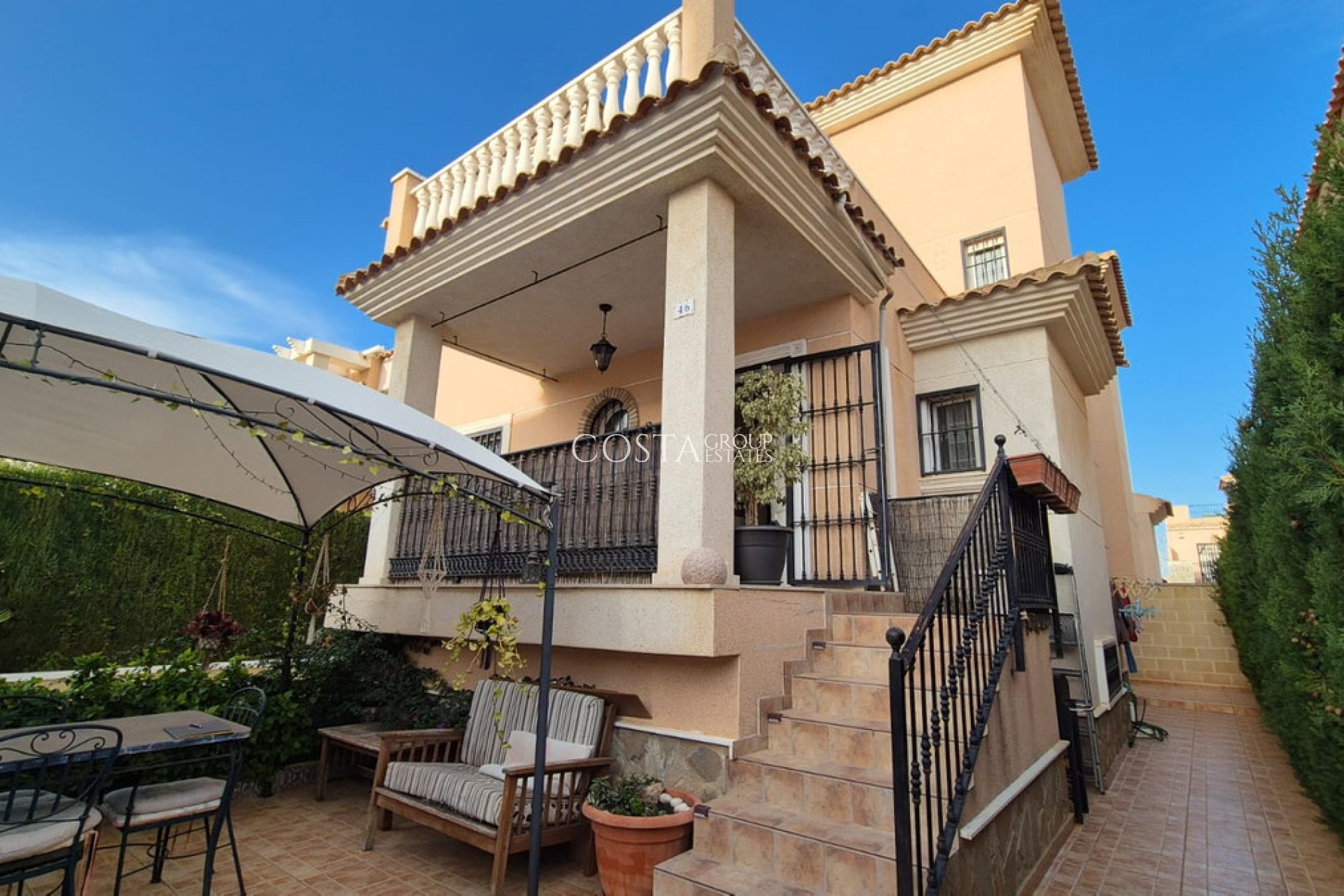 Wiederverkauf - Villa -
Orihuela - Orihuela Costa