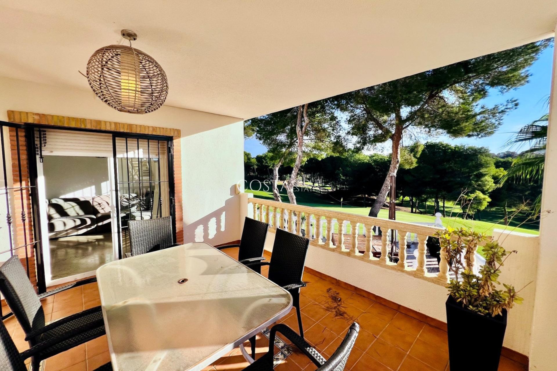 Wiederverkauf - Villa -
Orihuela - Orihuela Costa