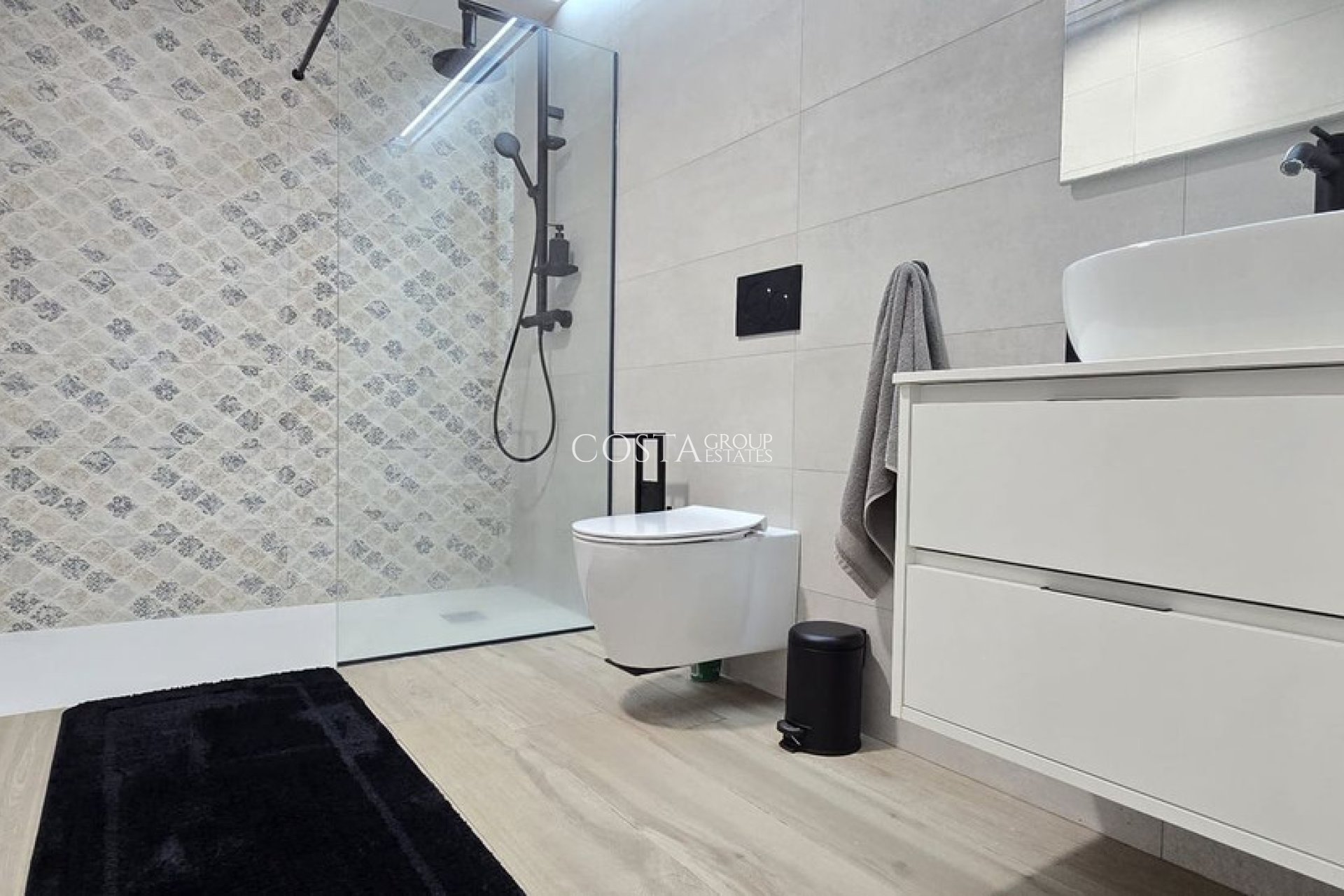 Wiederverkauf - Villa -
Orihuela - Punta Prima