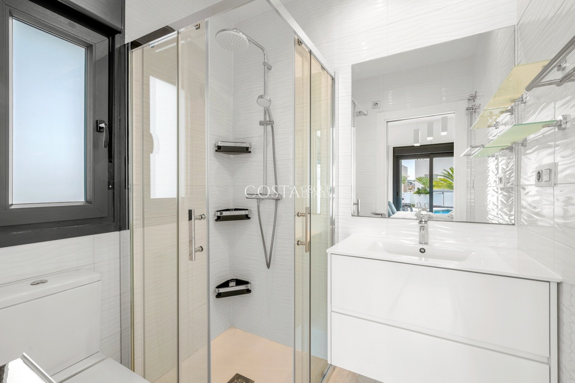 Wiederverkauf - Villa -
Orihuela - Villamartin