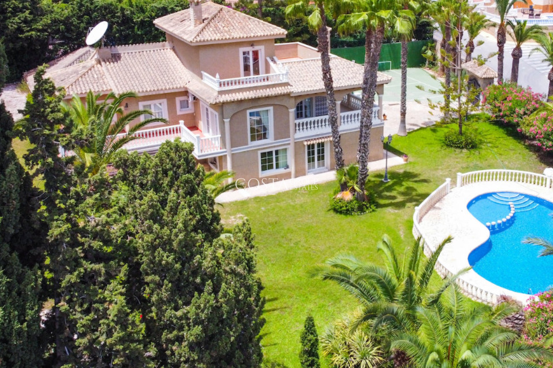 Wiederverkauf - Villa -
Orihuela - Villamartin