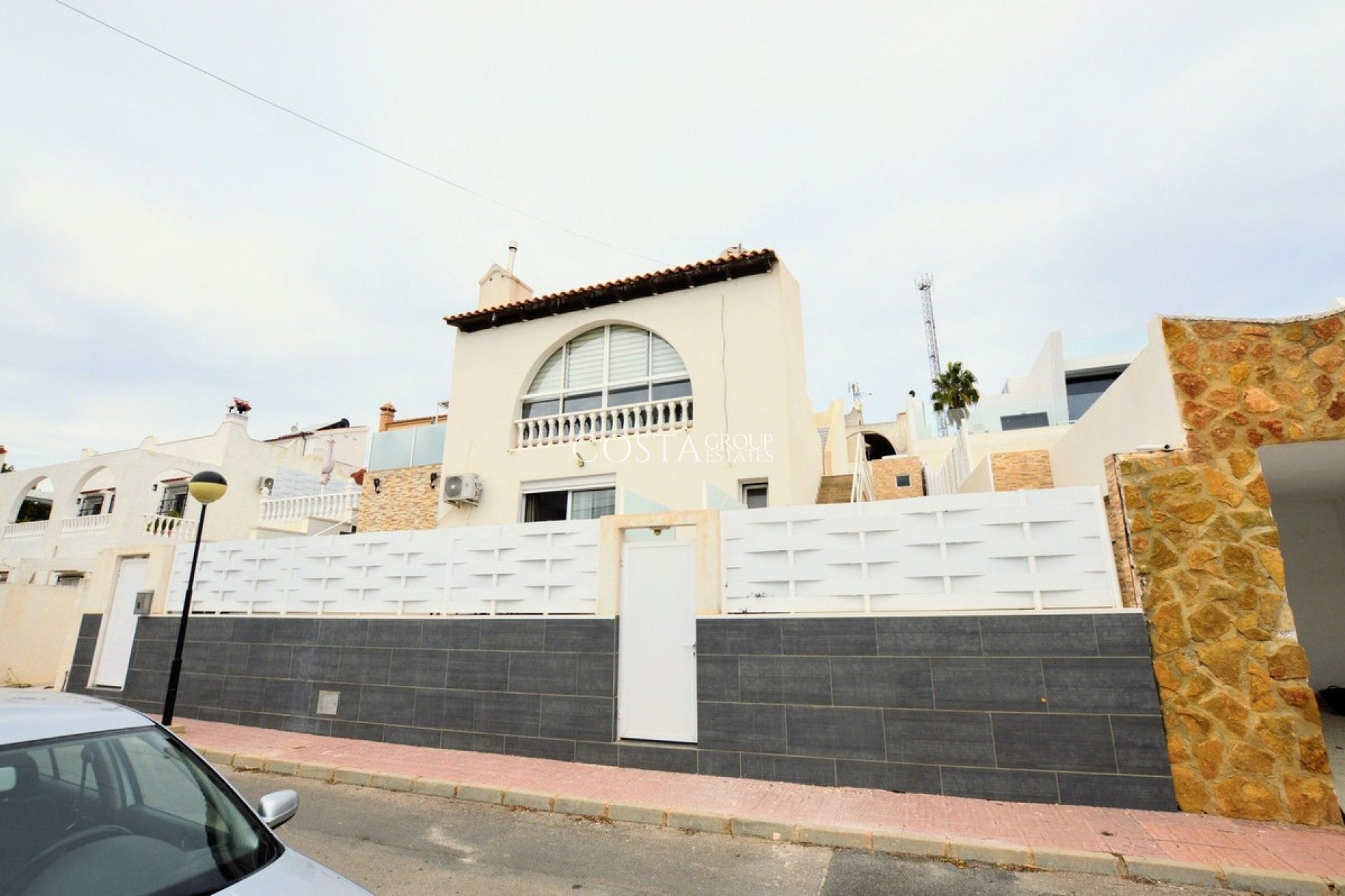 Wiederverkauf - Villa -
Orihuela - Villamartin