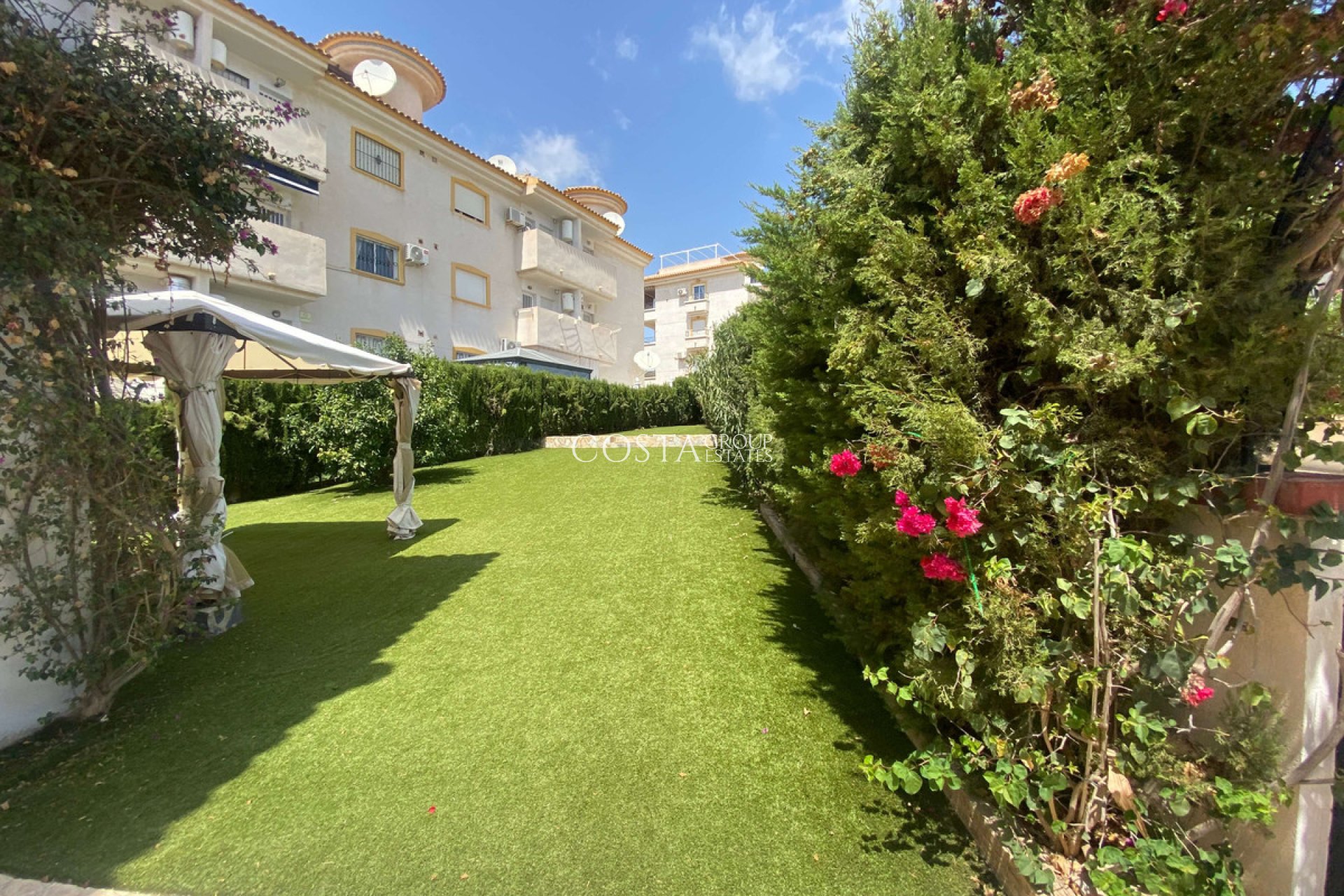 Wiederverkauf - Villa -
Orihuela - Villamartin