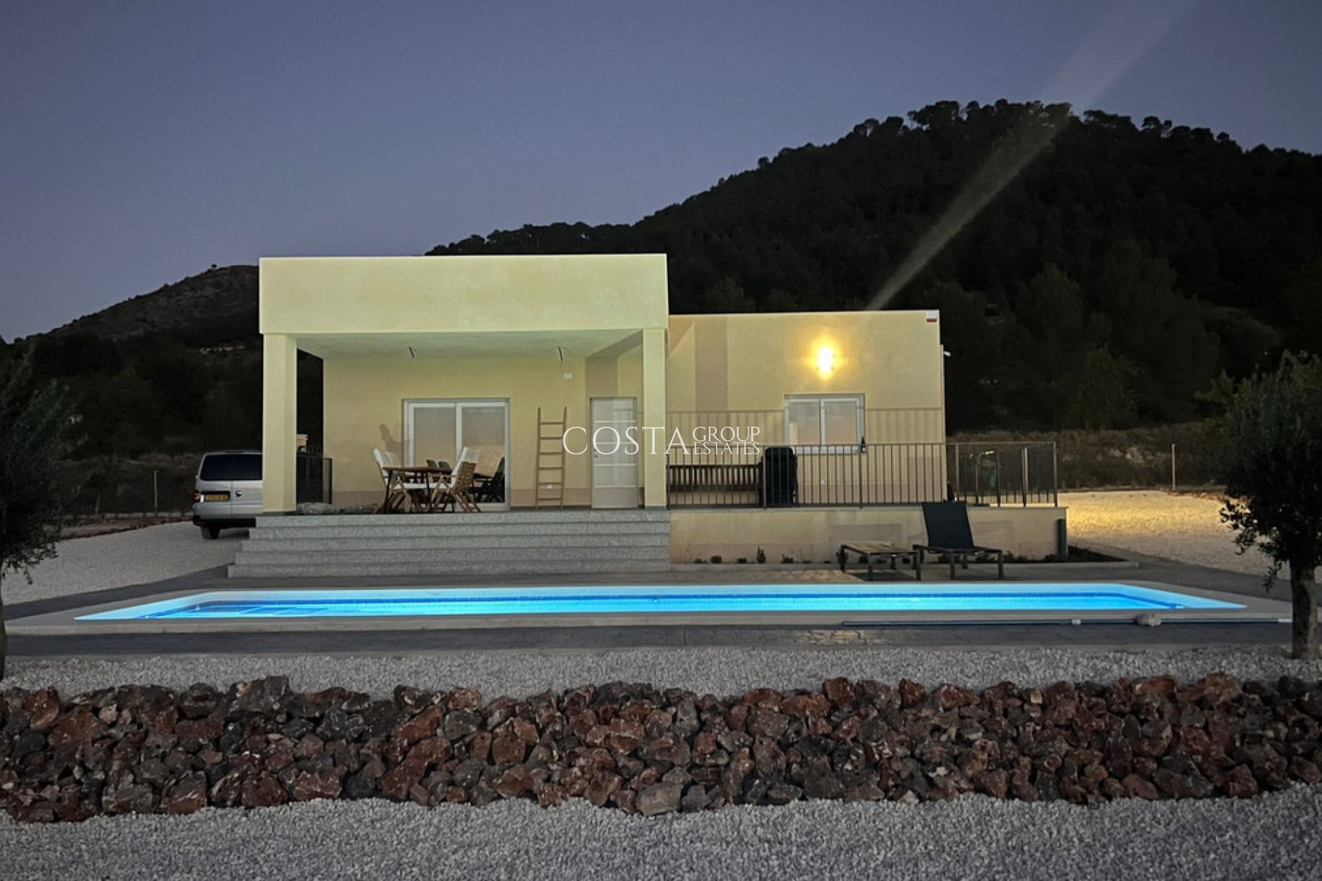 Wiederverkauf - Villa -
Pinoso - Pinoso Centro