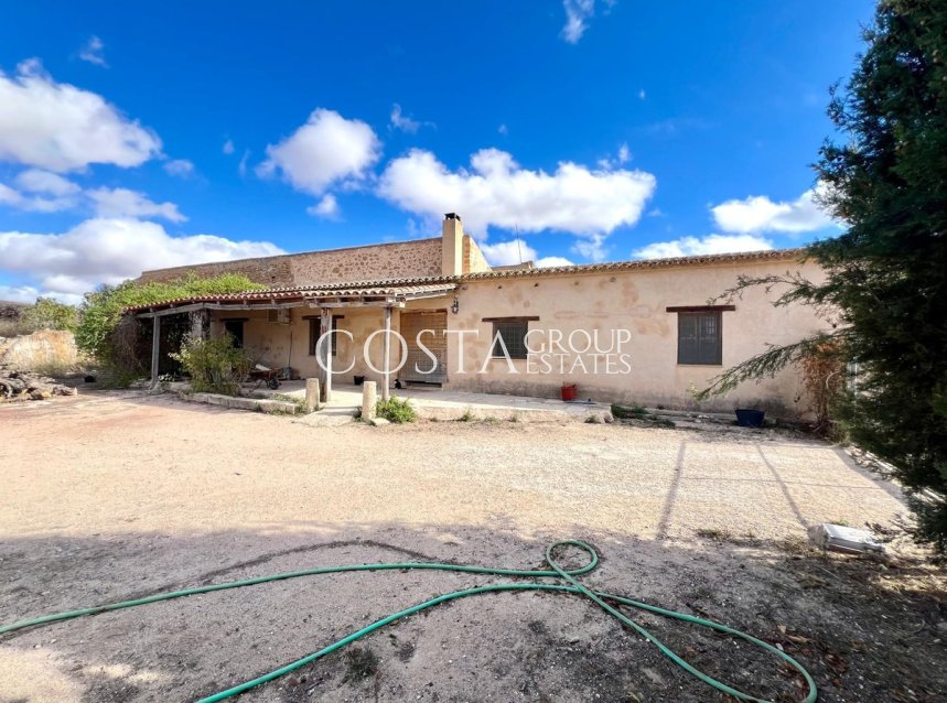 Wiederverkauf - Villa -
Pinoso - Pinoso Centro