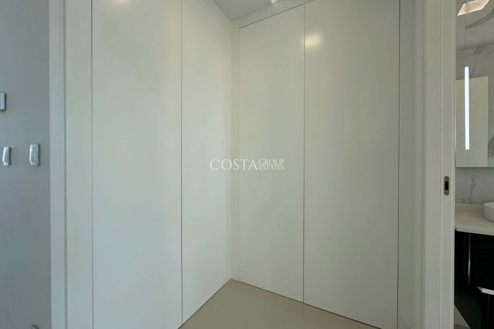 Wiederverkauf - Villa -
San Miguel de Salinas - San Miguel de Salinas Centro