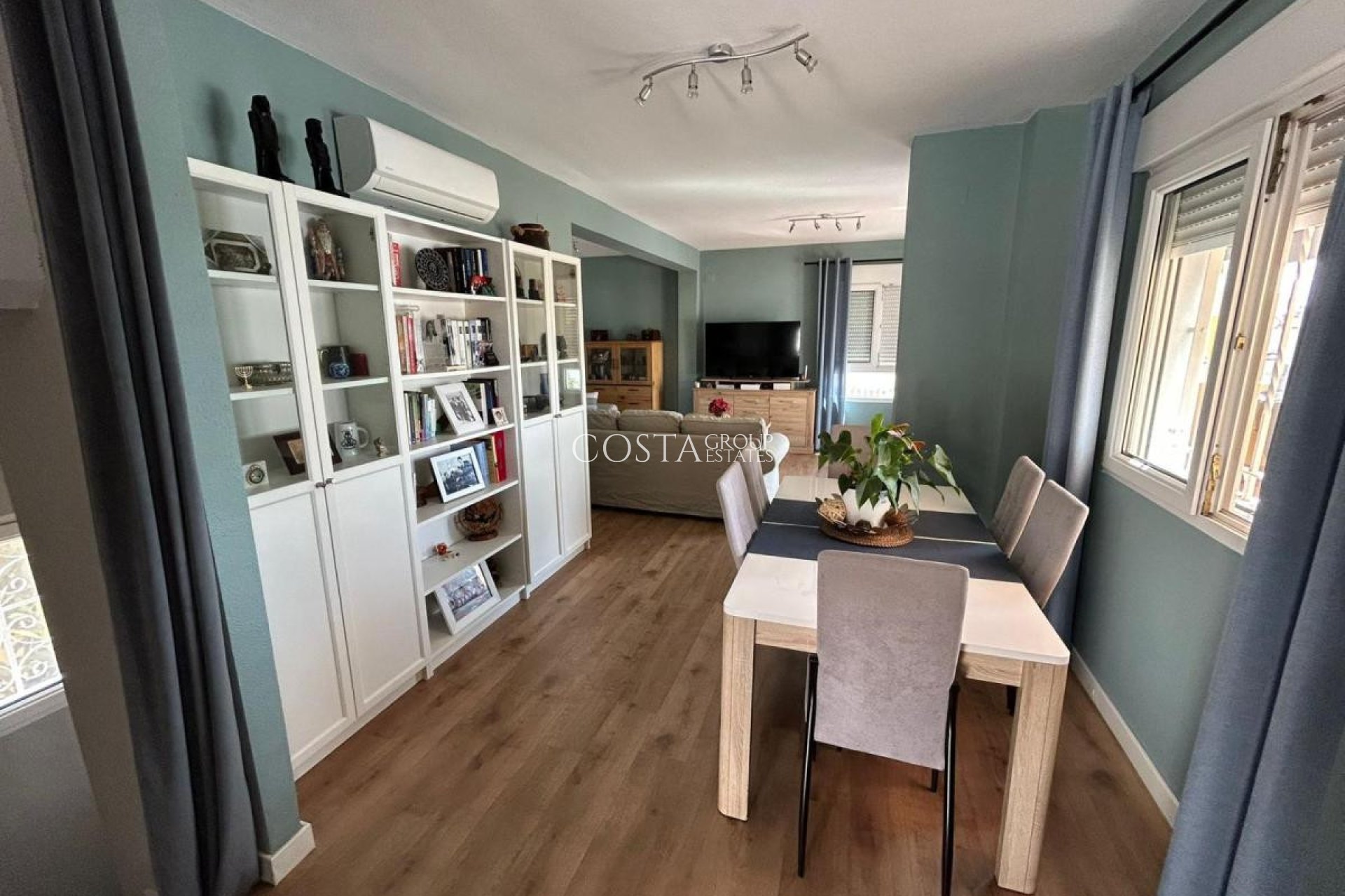 Wiederverkauf - Villa -
San Miguel de Salinas - San Miguel de Salinas Centro