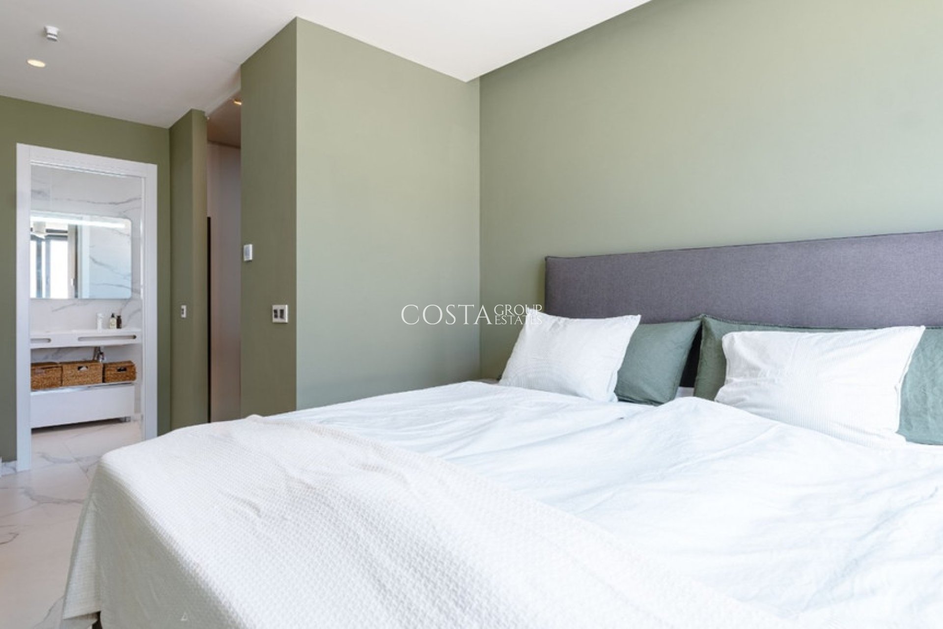 Wiederverkauf - Villa -
San Miguel de Salinas - San Miguel de Salinas Centro