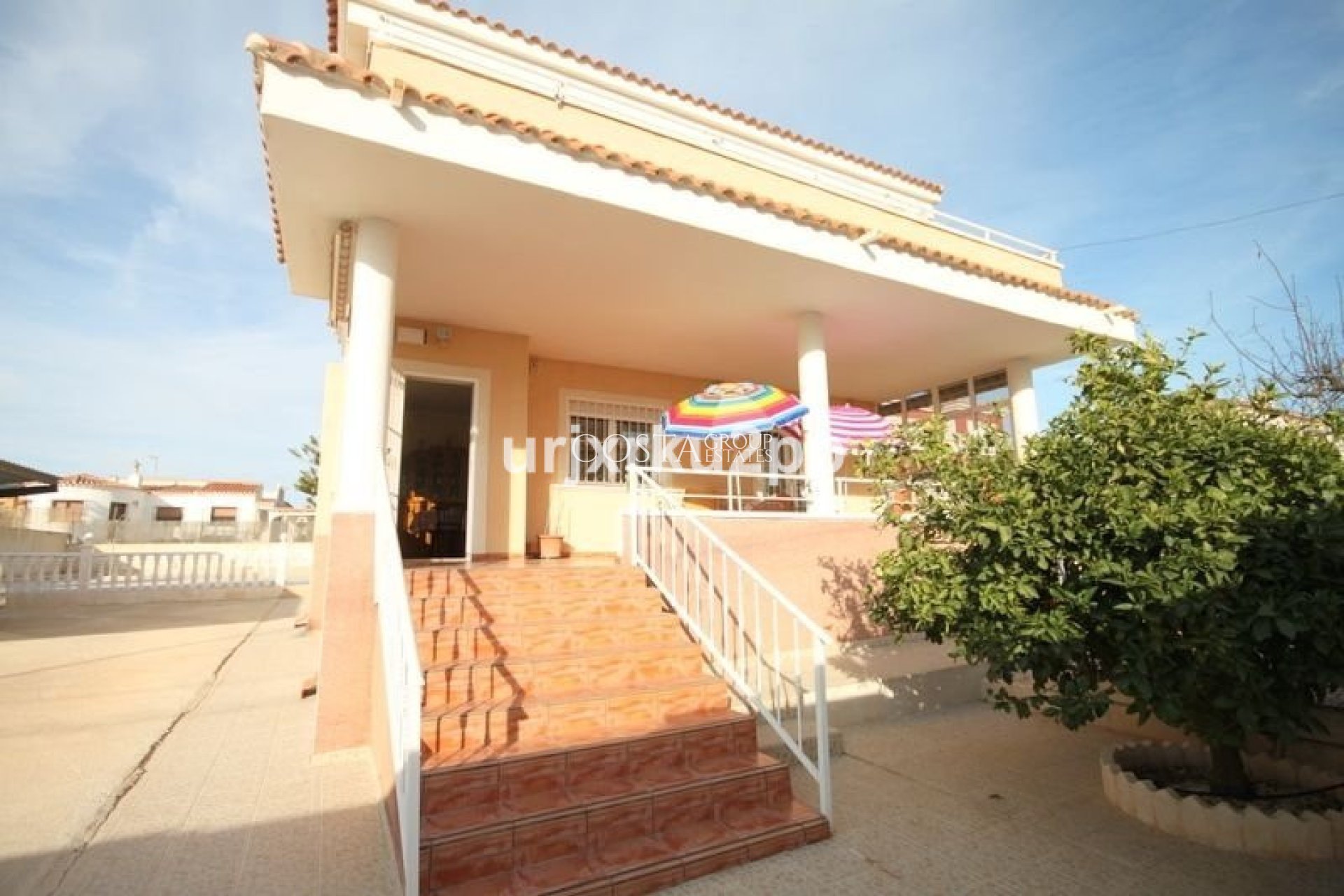 Wiederverkauf - Villa -
Torrevieja - Aguas Nuevas