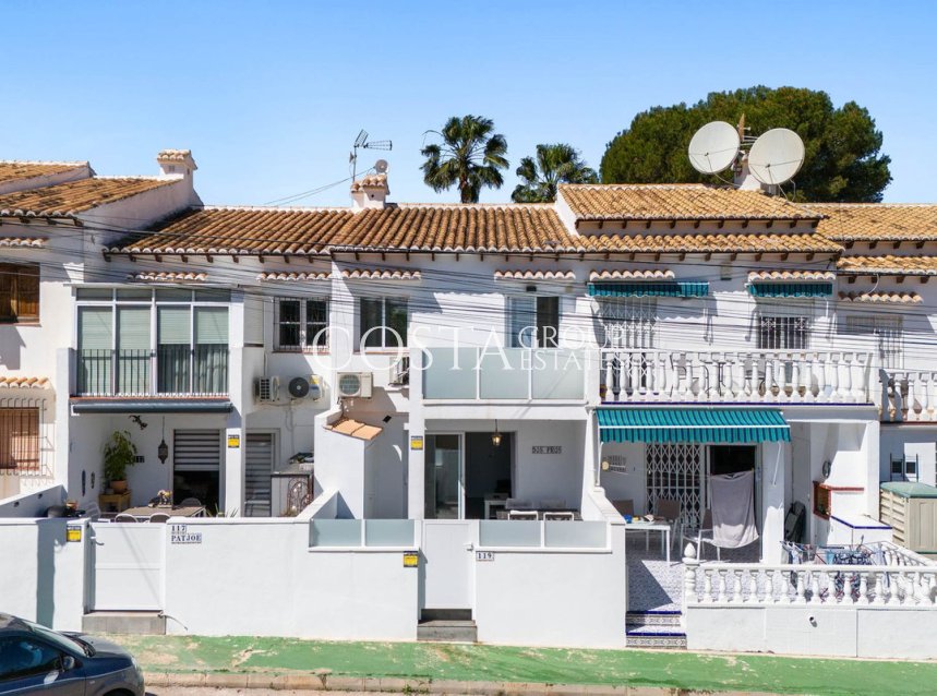 Wiederverkauf - Villa -
Torrevieja - Lago Jardin