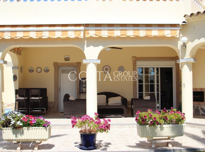 Wiederverkauf - Villa -
Torrevieja - Punta Prima