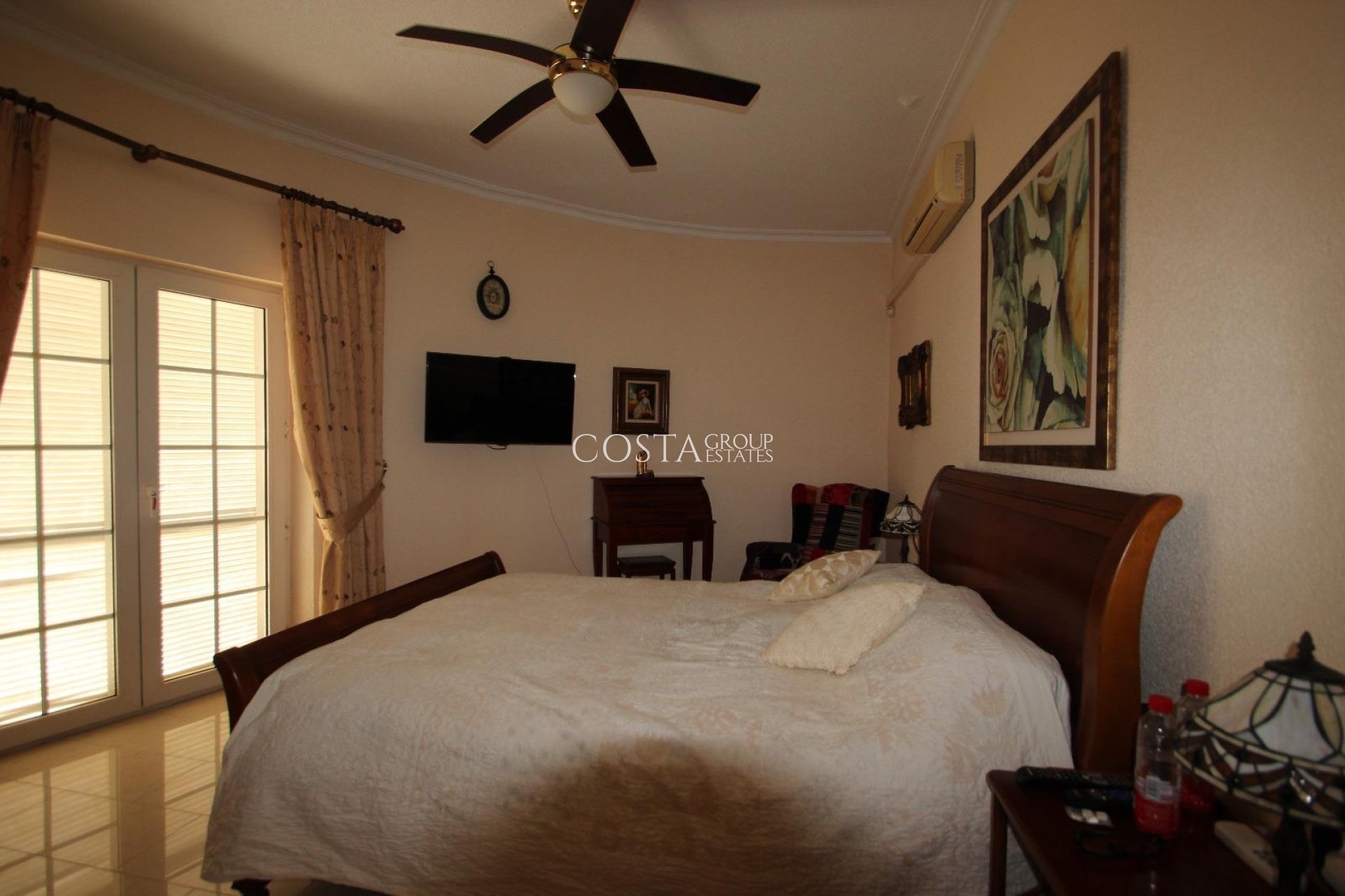 Wiederverkauf - Villa -
Torrevieja - Punta Prima