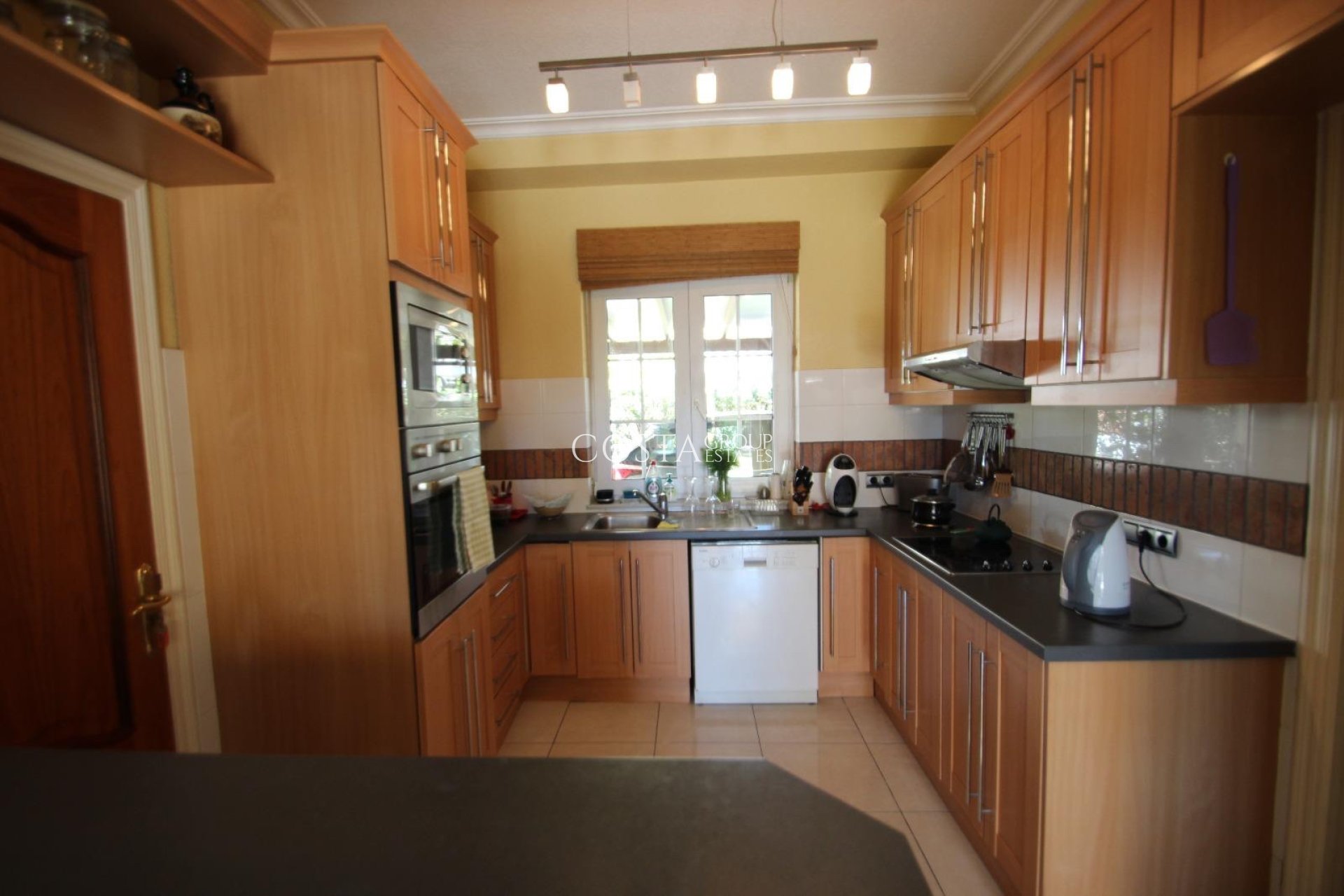 Wiederverkauf - Villa -
Torrevieja - Punta Prima